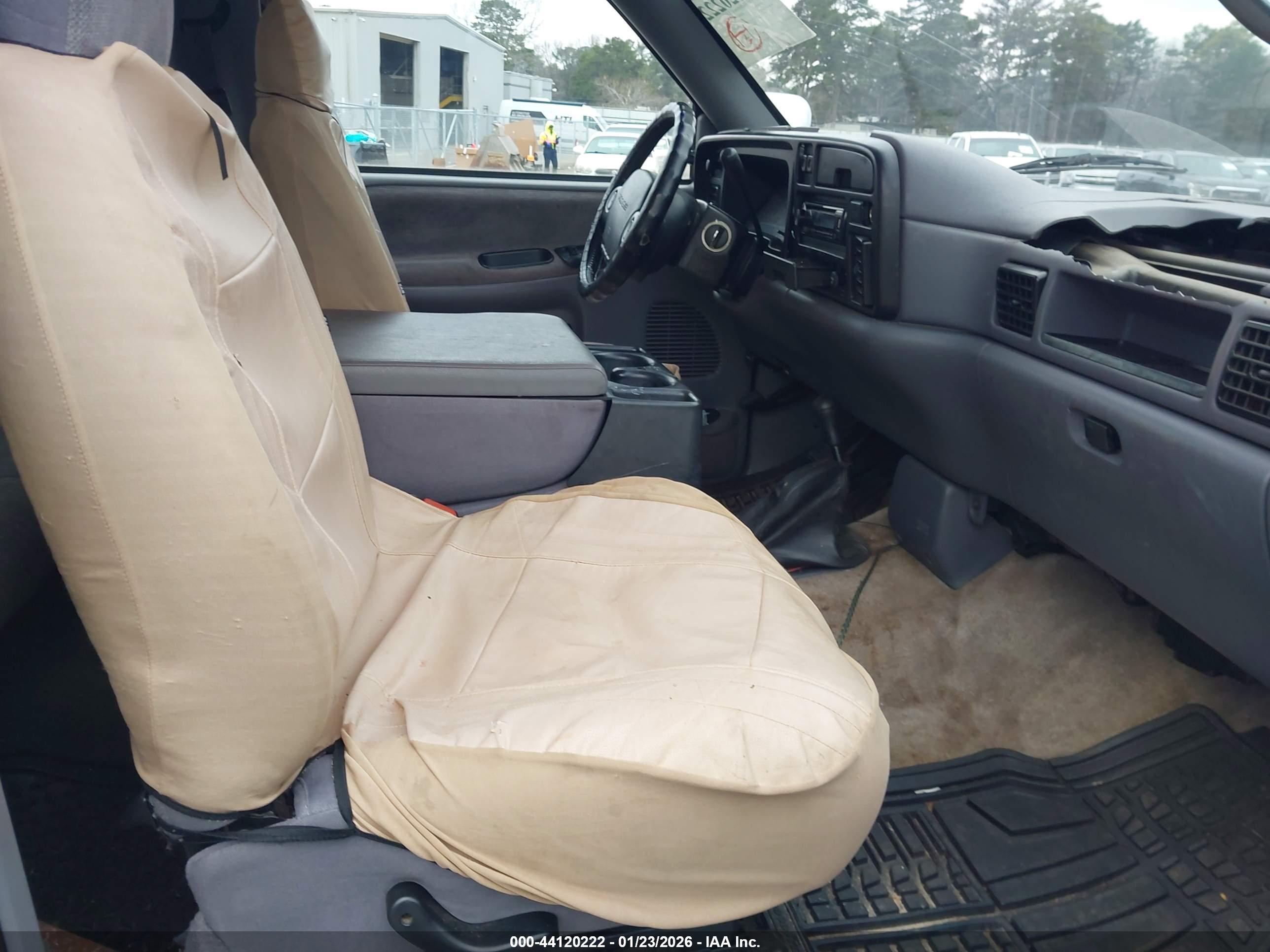 DODGE RAM image 5