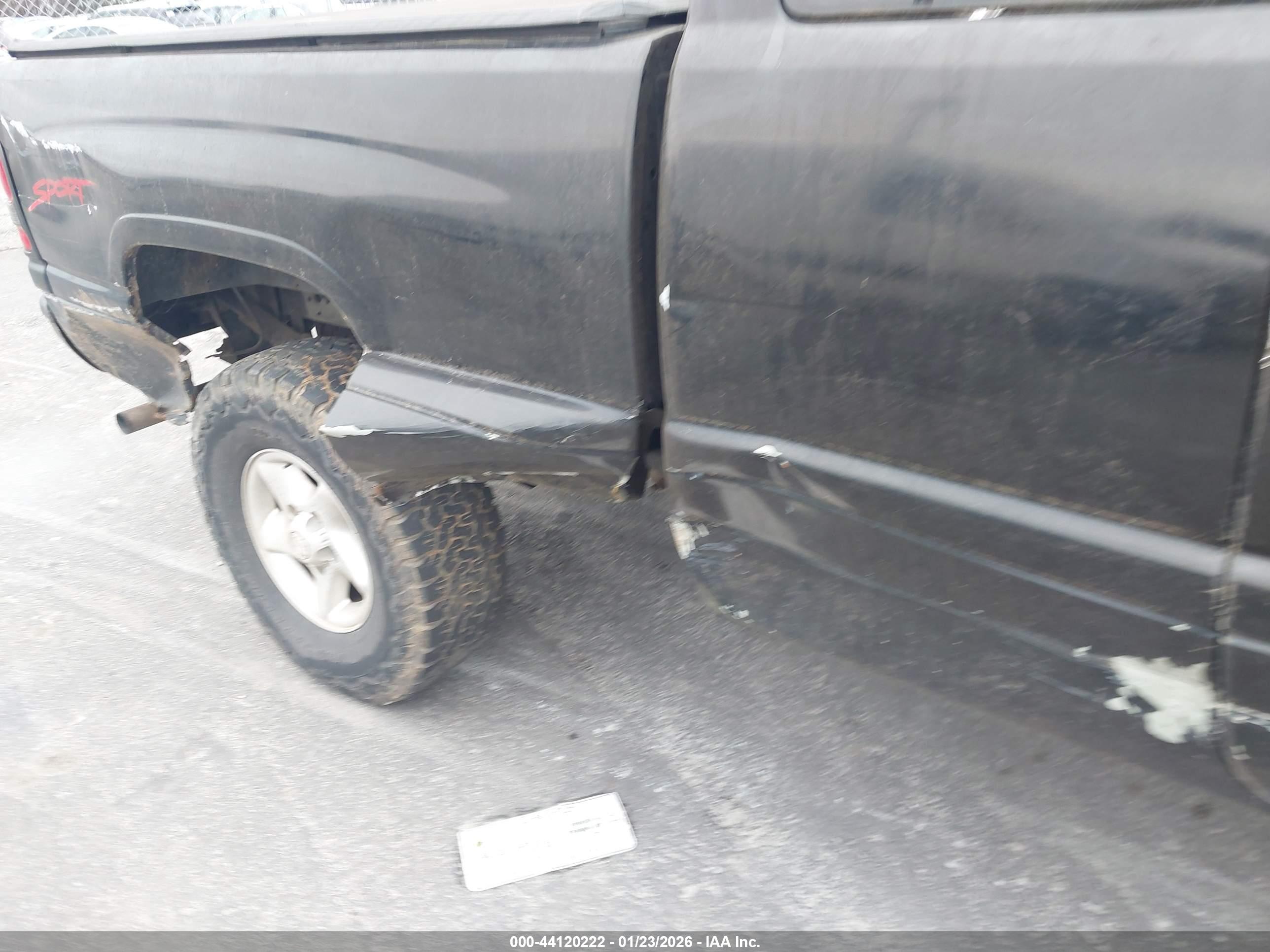 DODGE RAM image 6