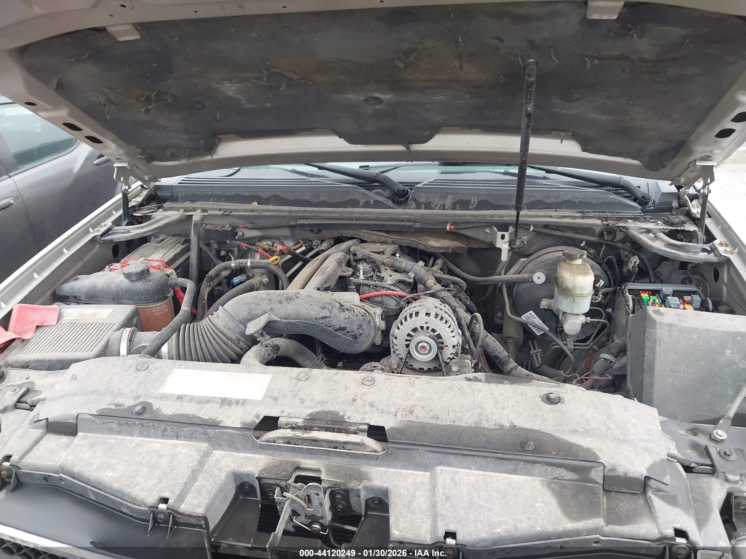 CHEVROLET SUBURBAN image 10