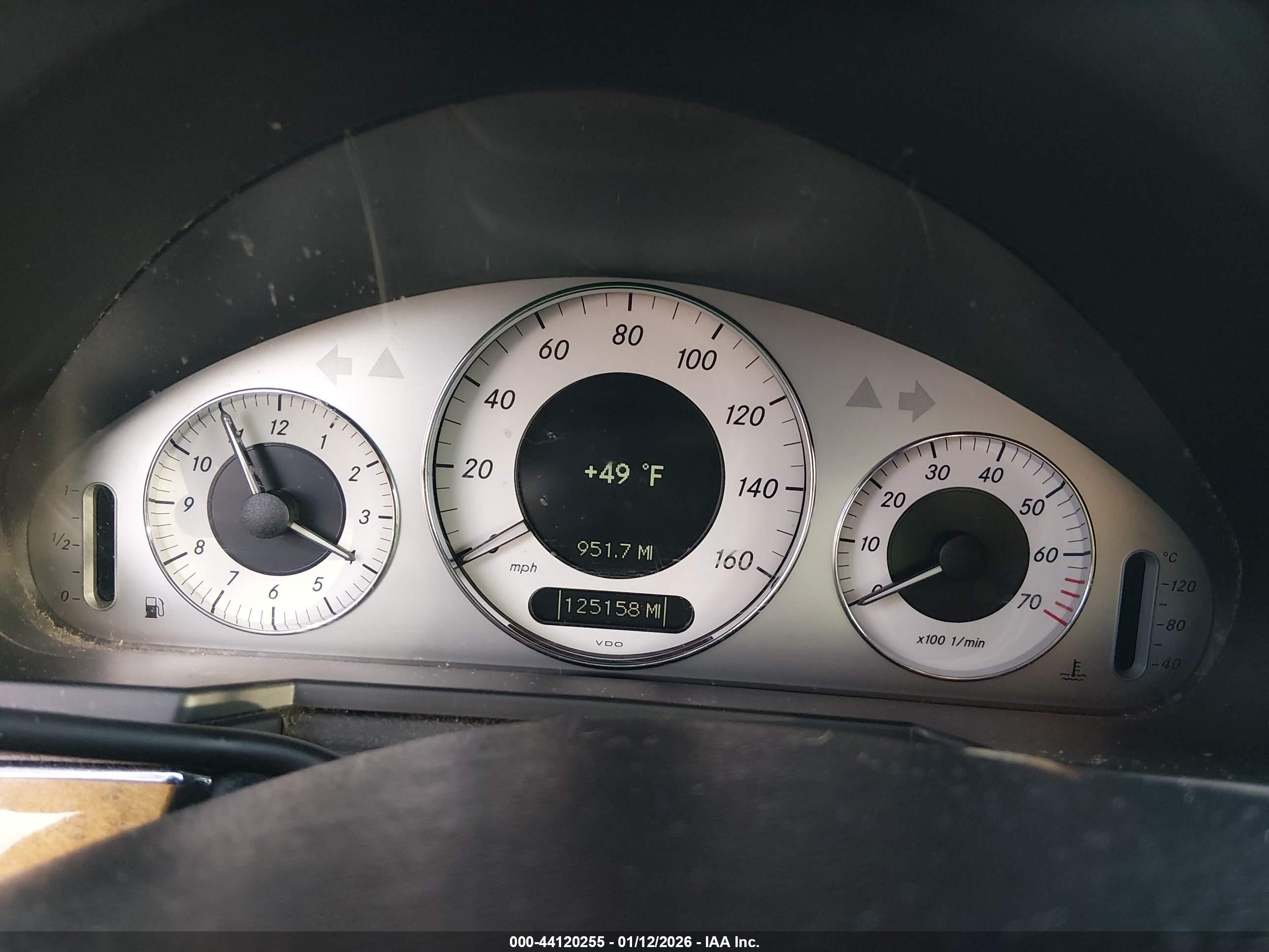 MERCEDES-BENZ E image 7