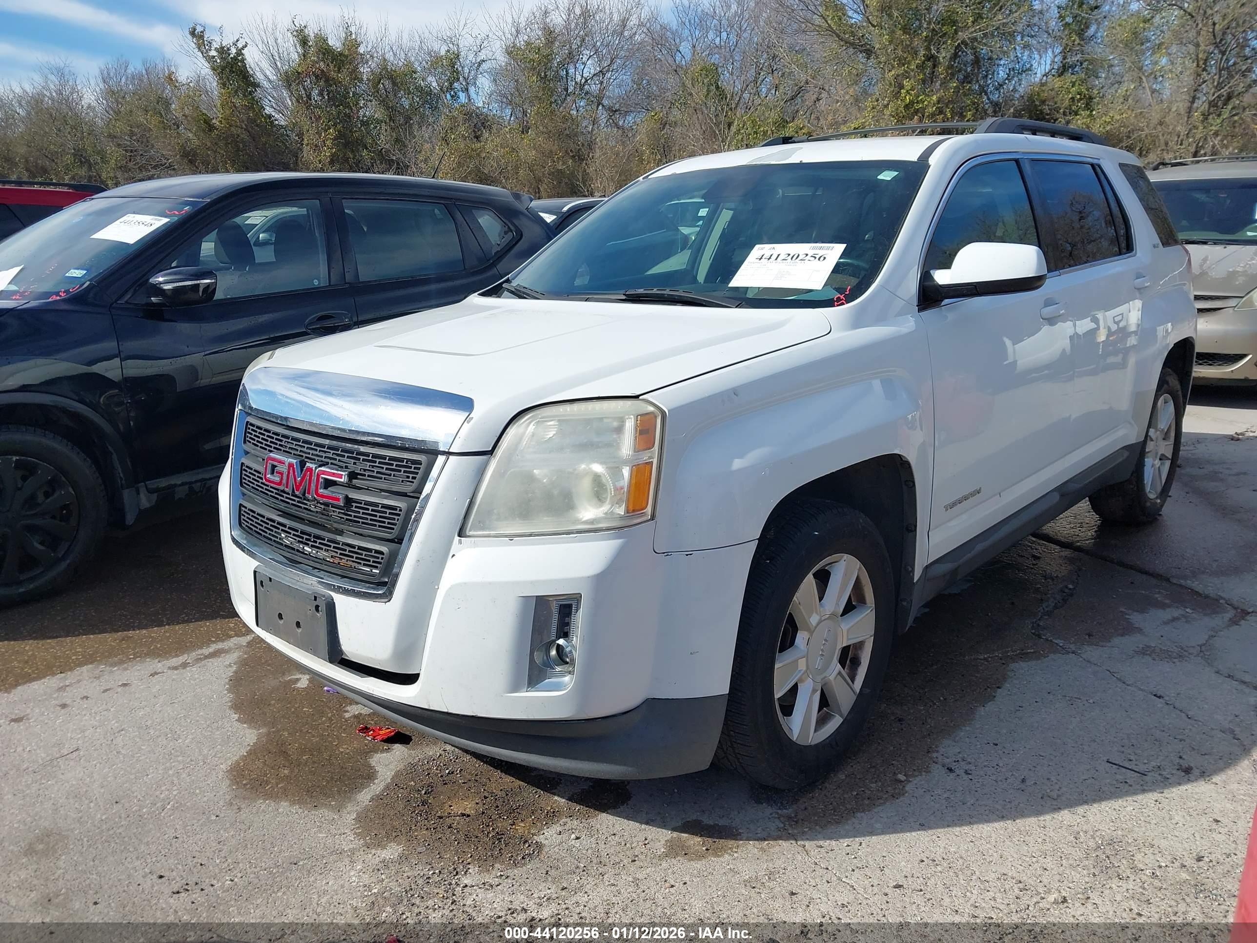 GMC TERRAIN image 2