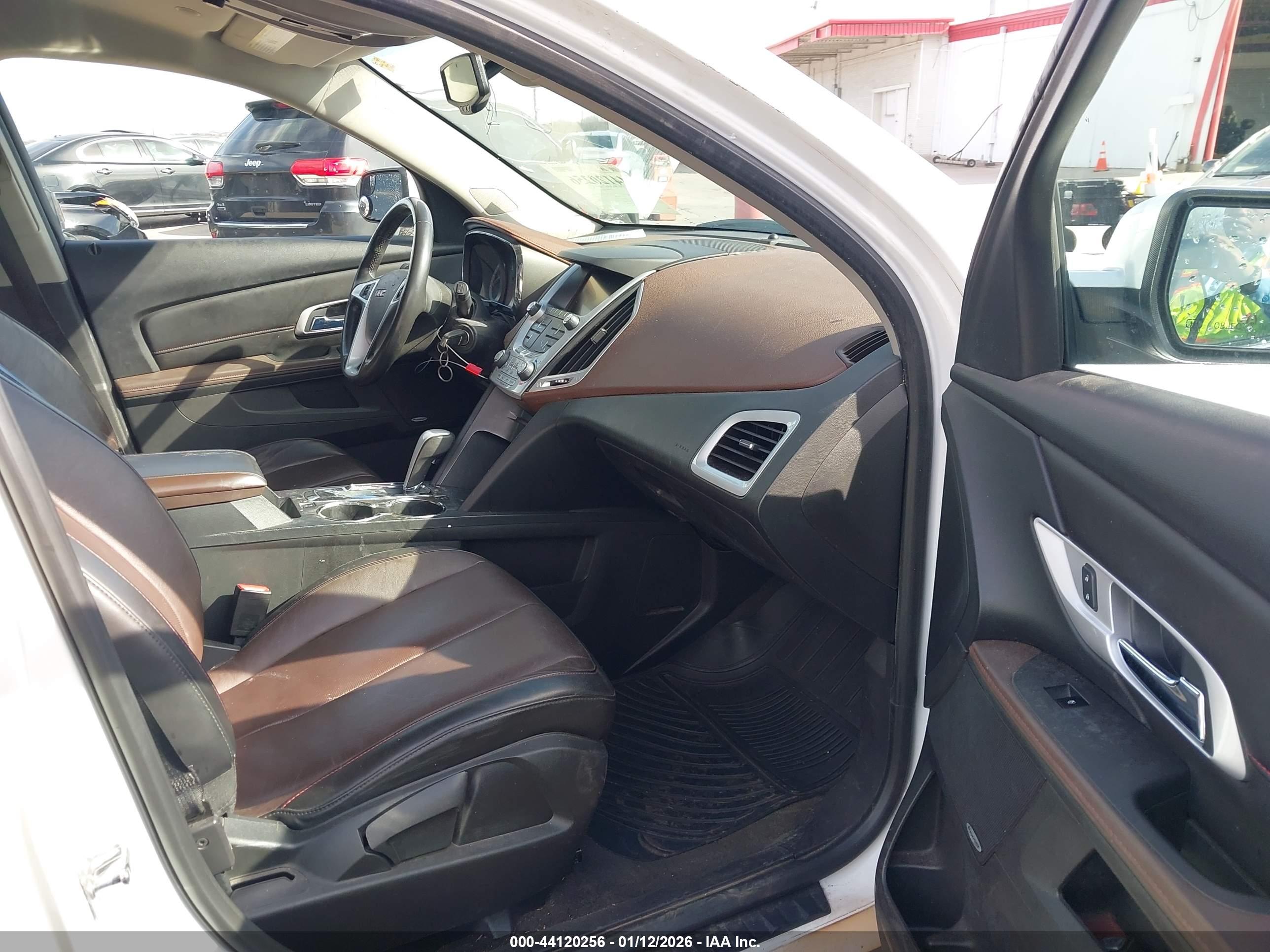 GMC TERRAIN image 5