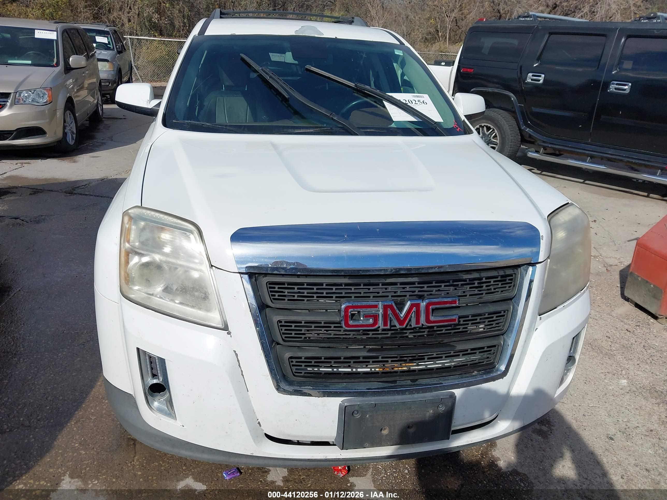 GMC TERRAIN image 6