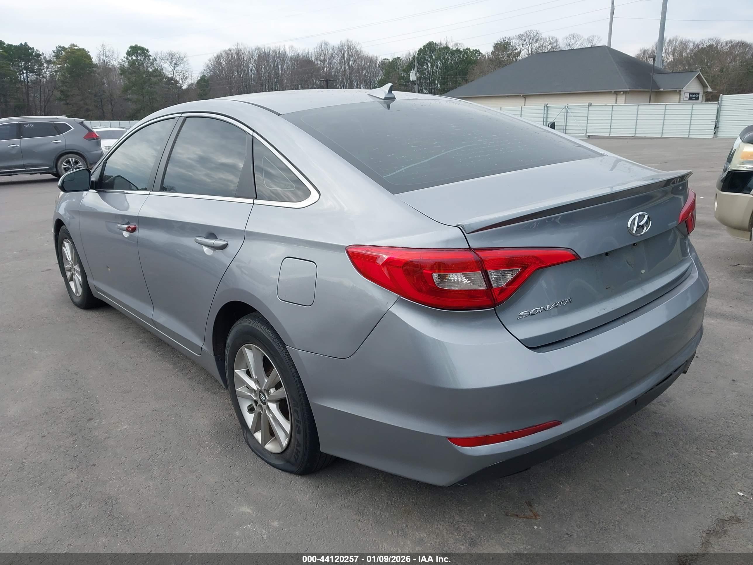 HYUNDAI SONATA image 3