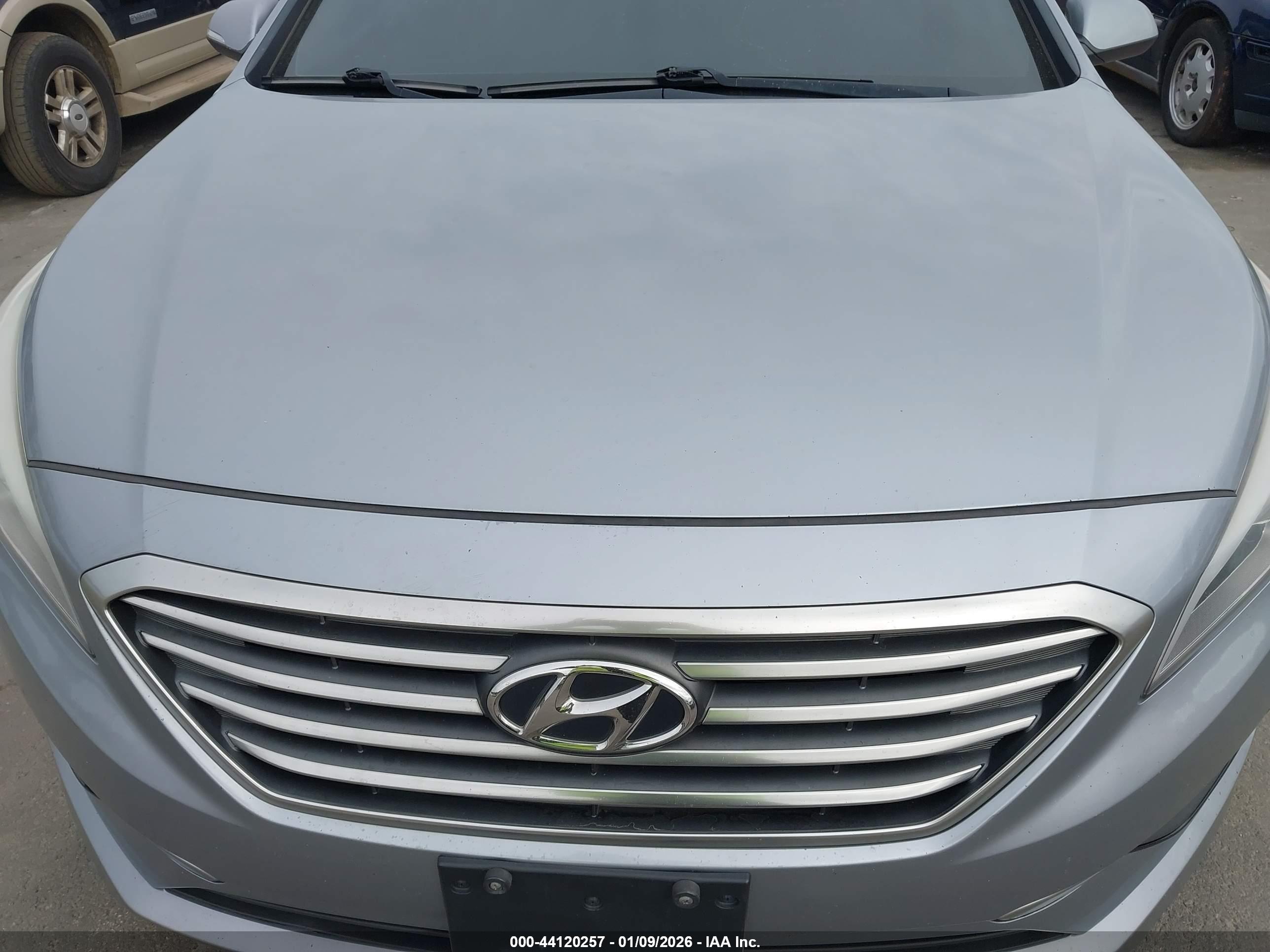HYUNDAI SONATA image 6