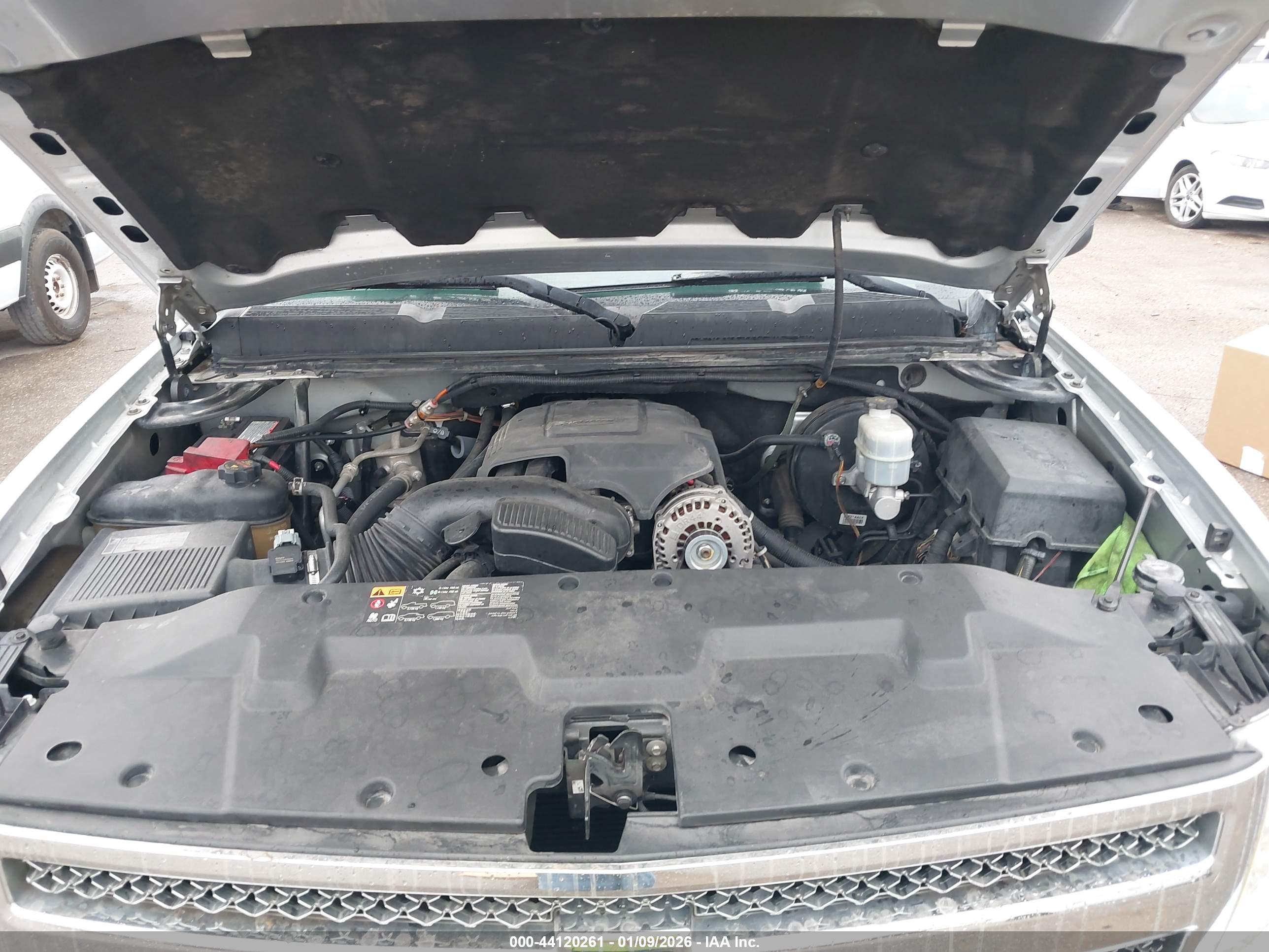 CHEVROLET SILVERADO image 10