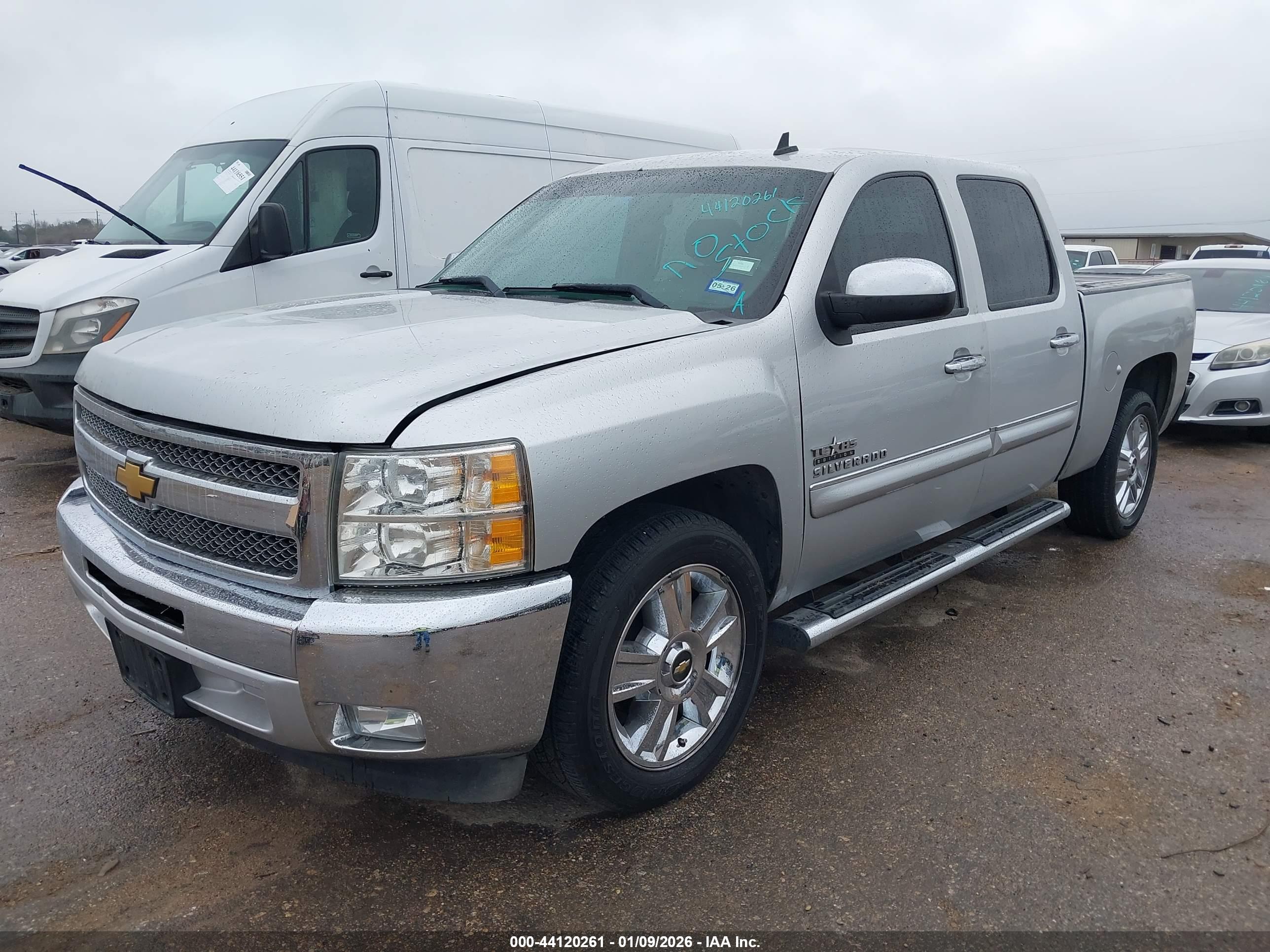 CHEVROLET SILVERADO image 2