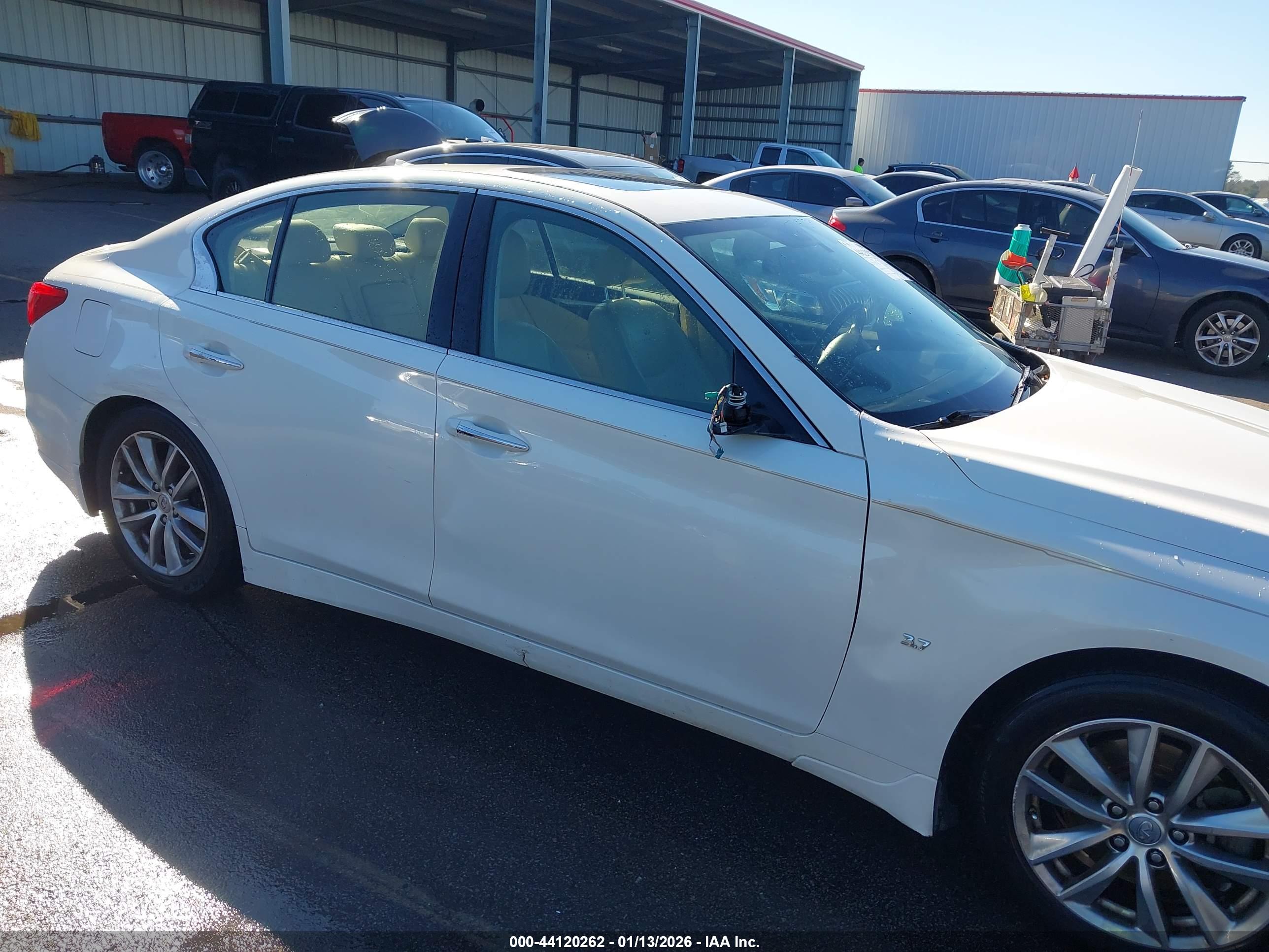 INFINITI Q50 image 6