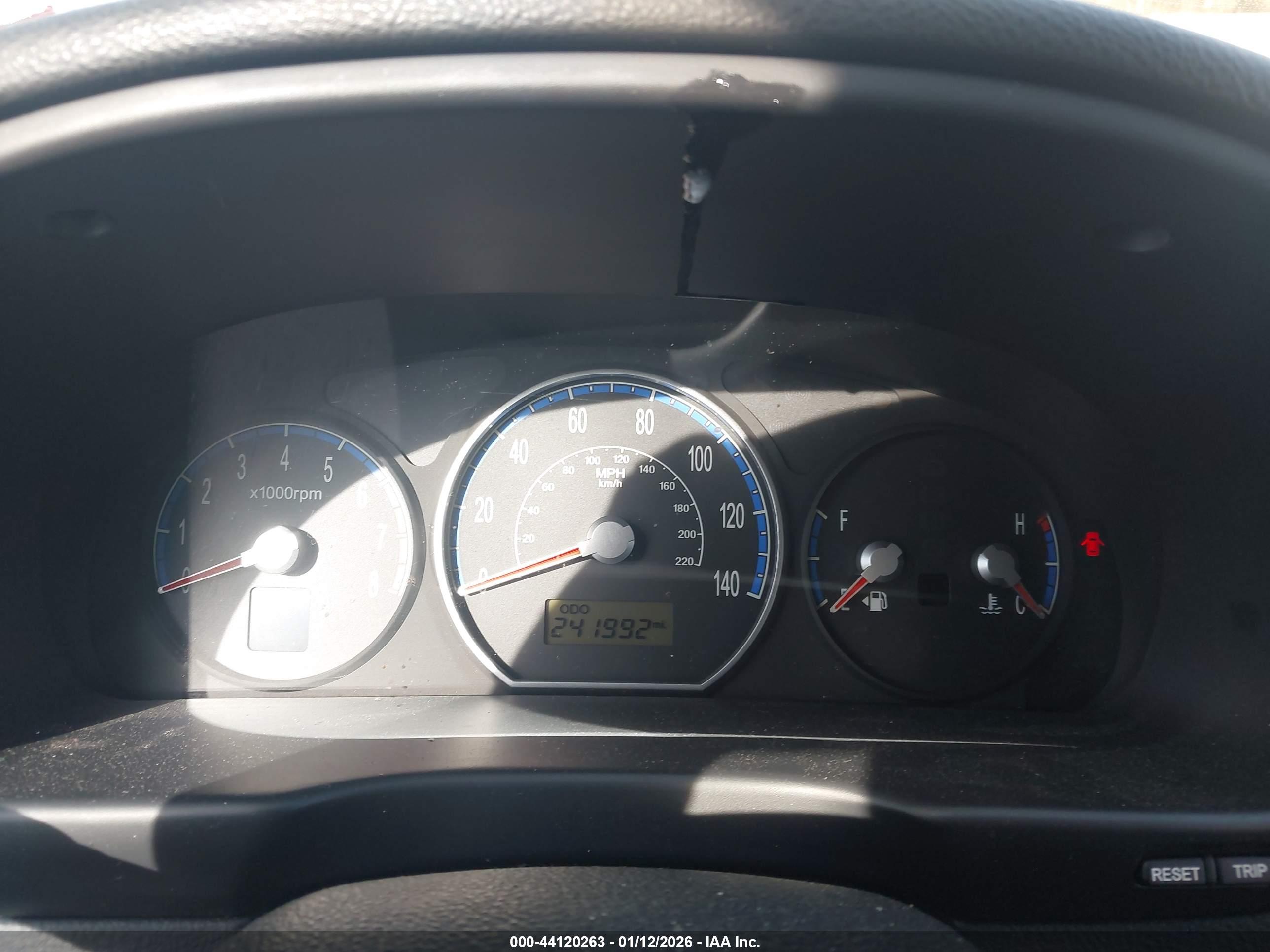 HYUNDAI SANTA image 7