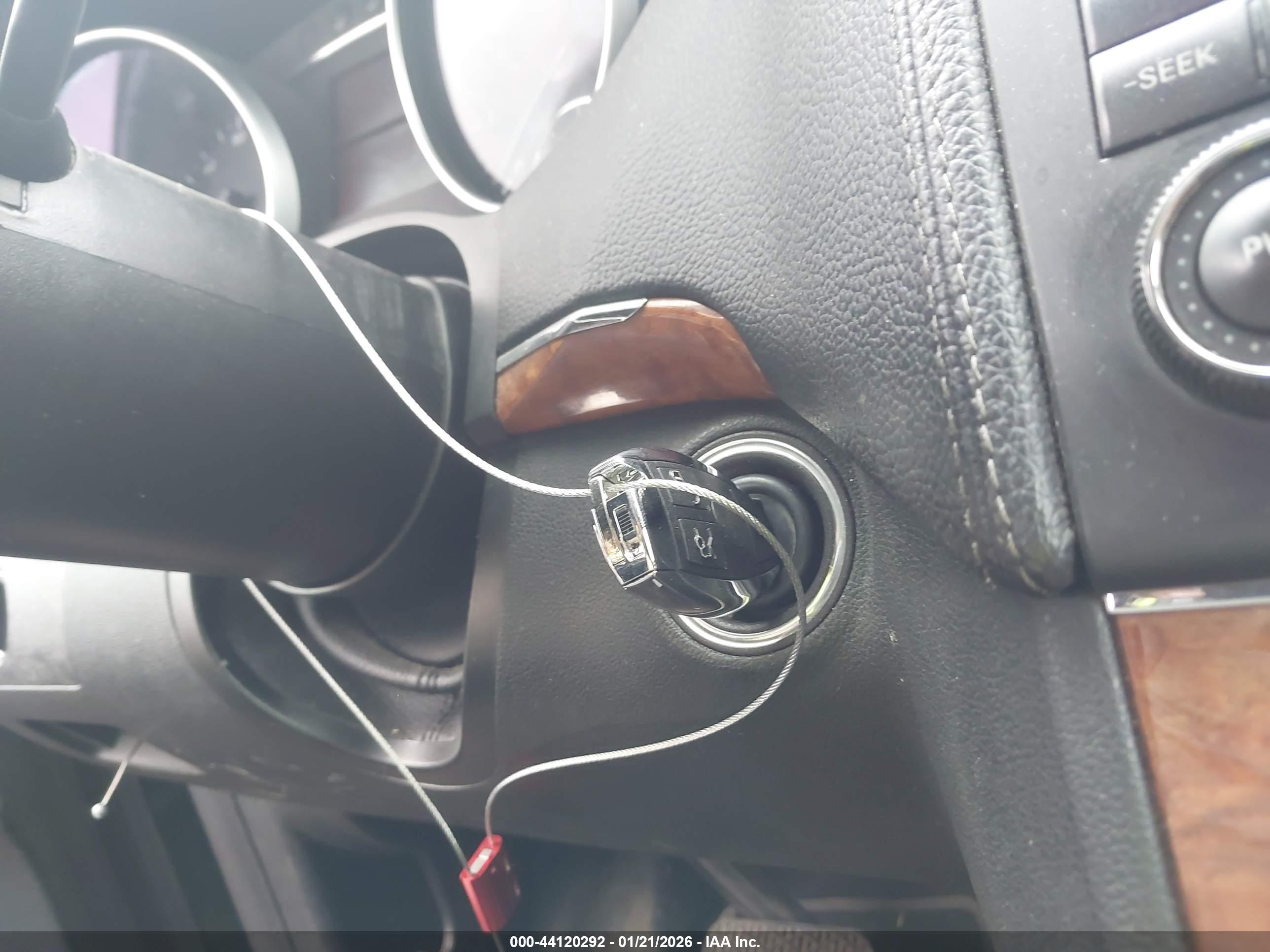 MERCEDES-BENZ GL image 11