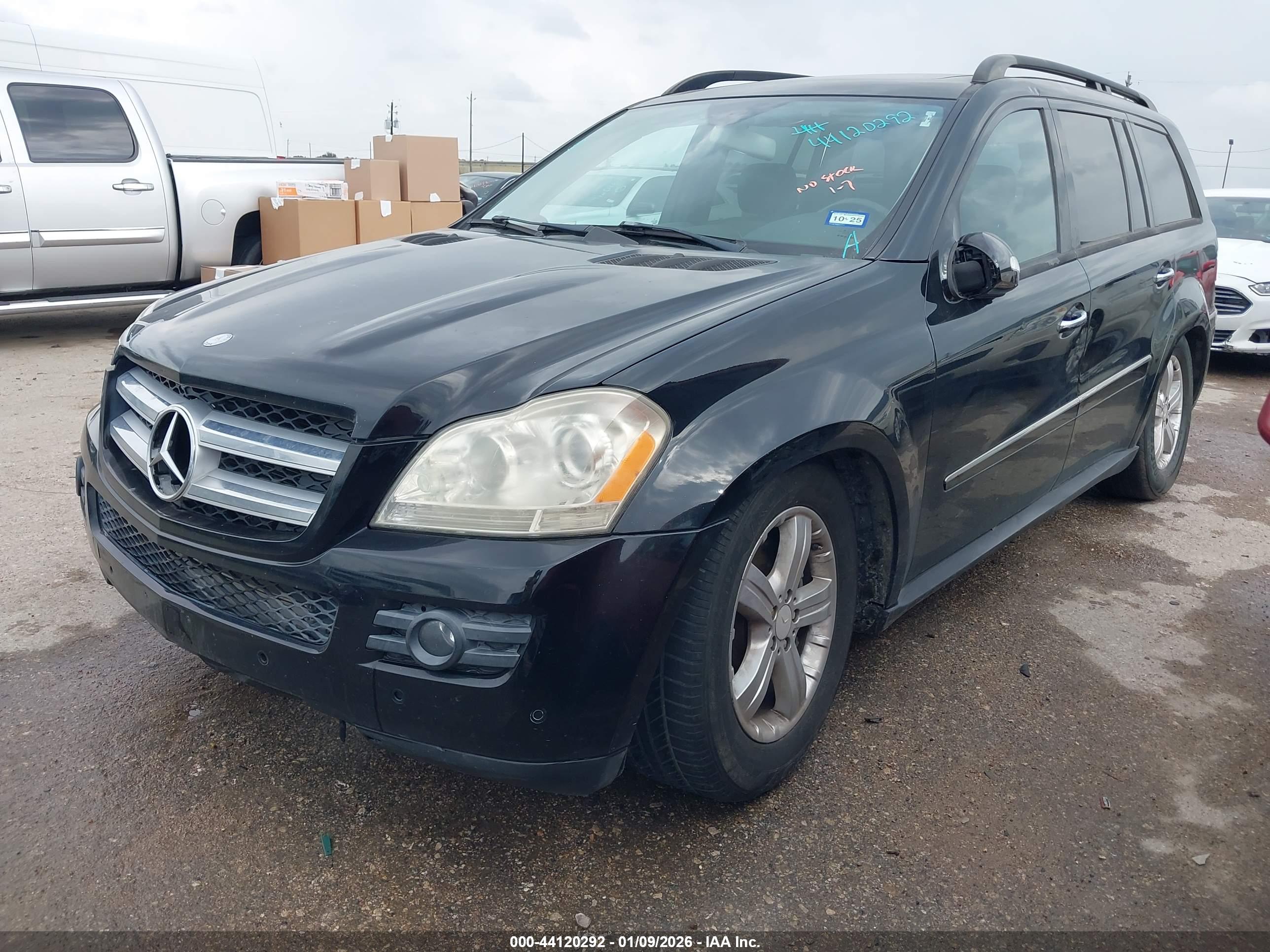 MERCEDES-BENZ GL image 2