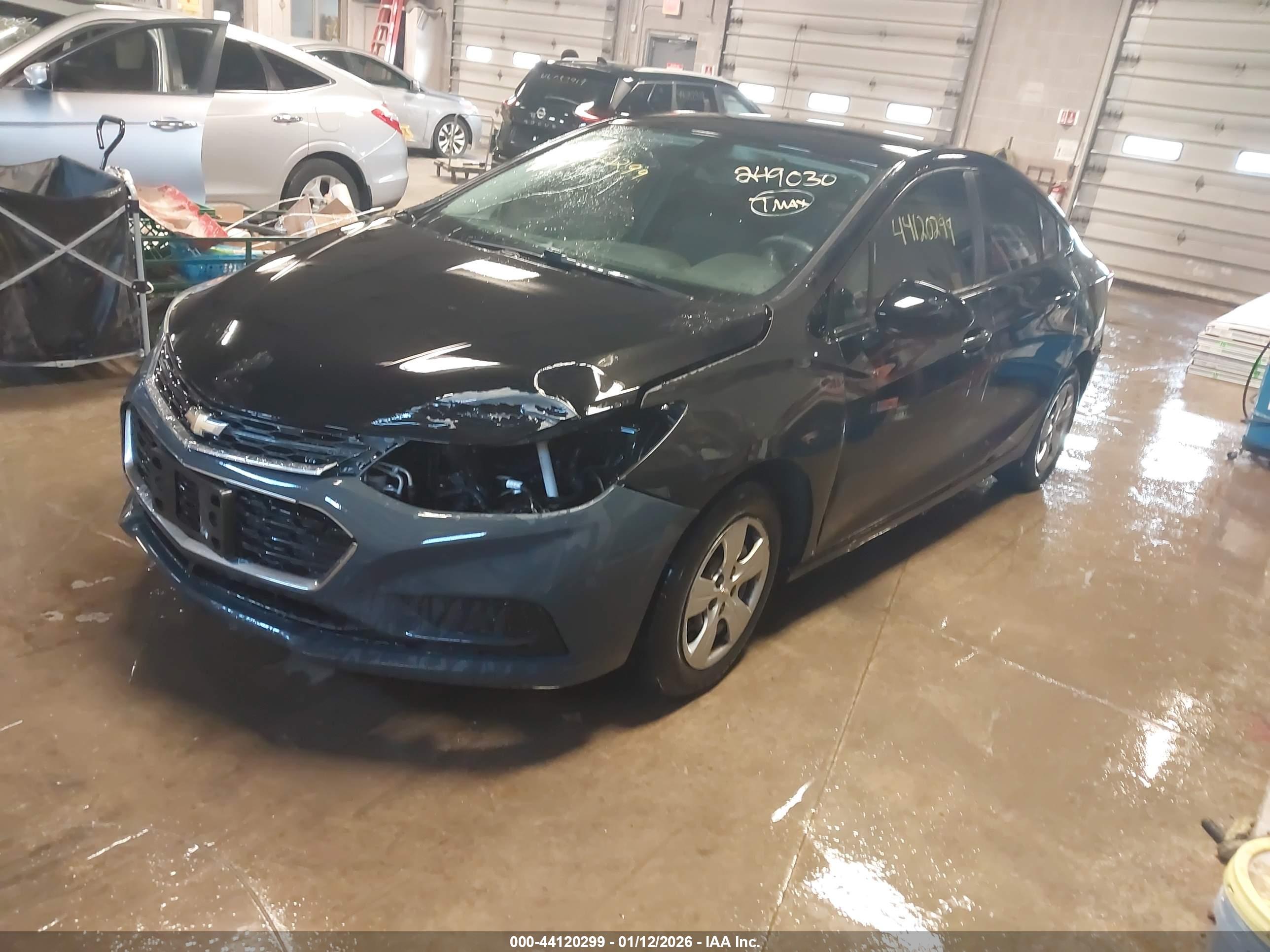 CHEVROLET CRUZE image 2