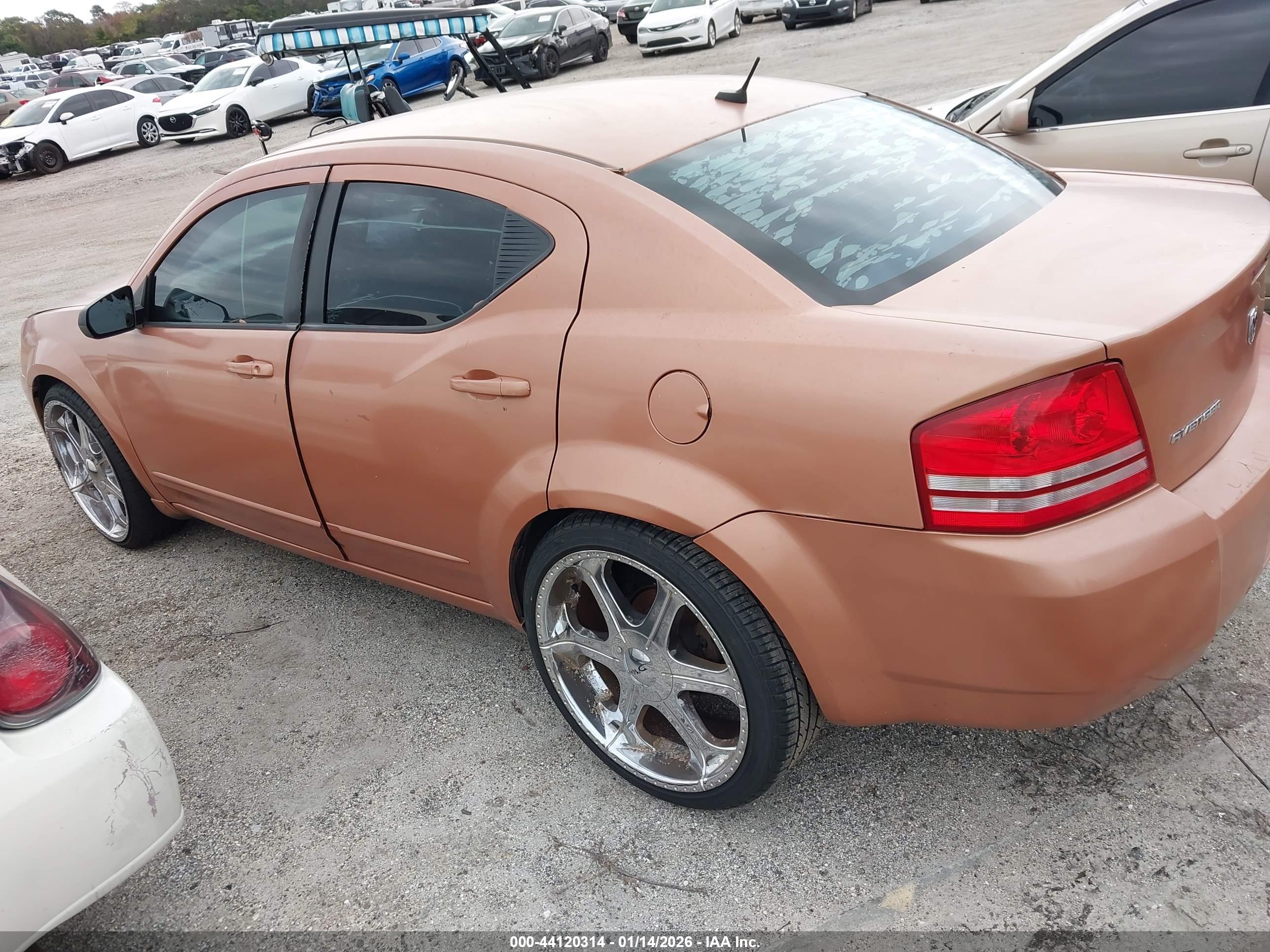 DODGE AVENGER image 3