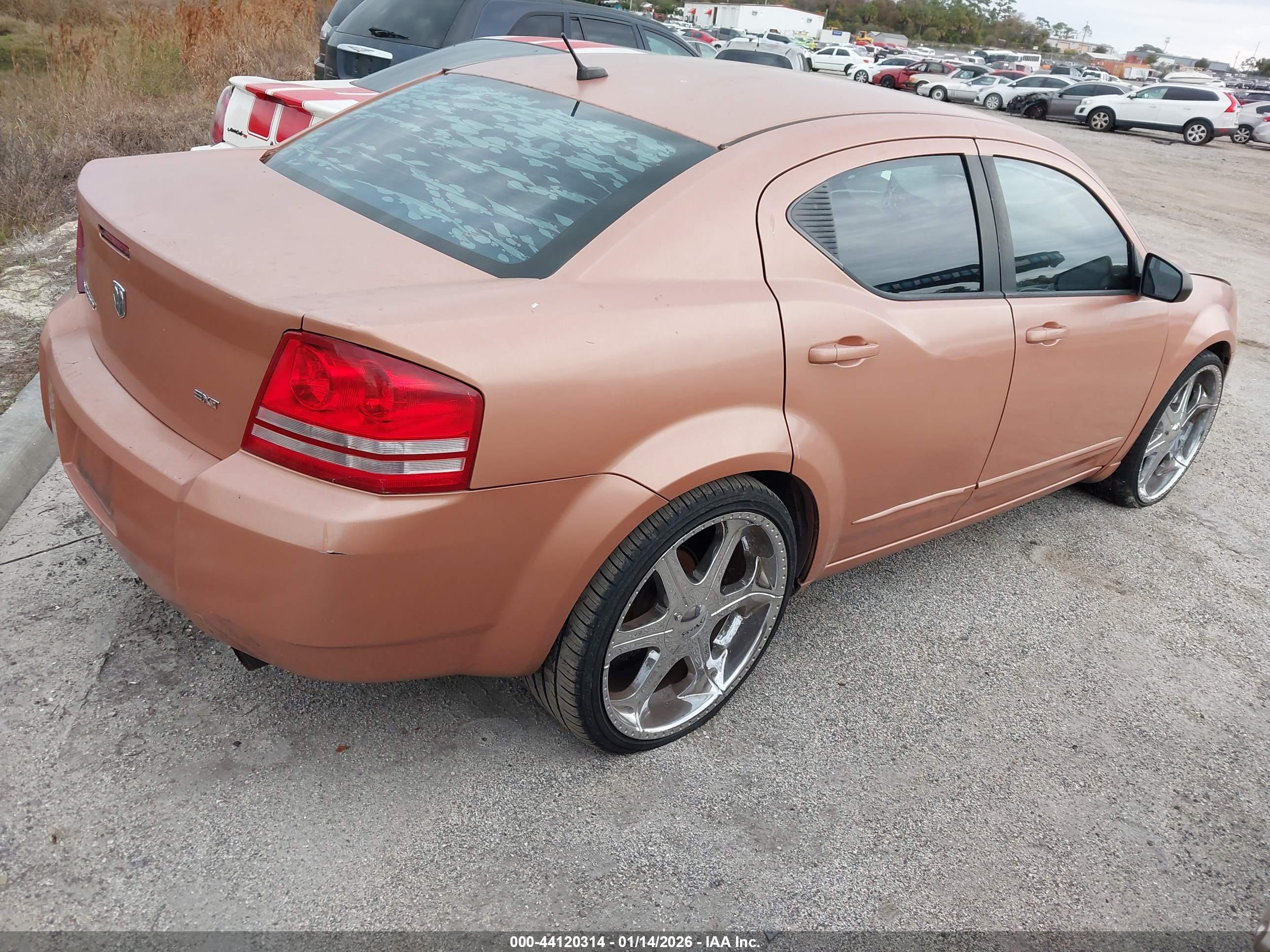 DODGE AVENGER image 4