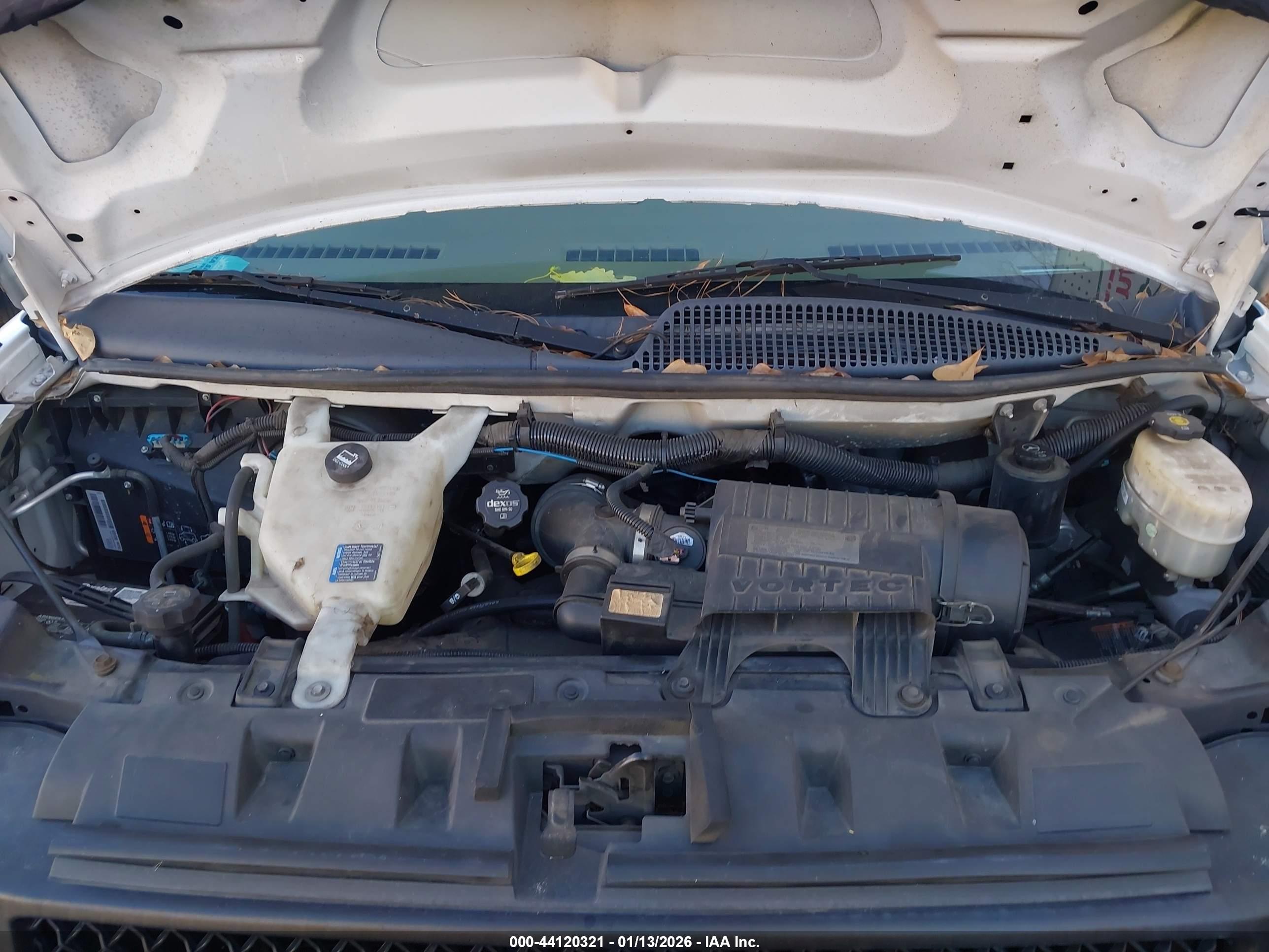 CHEVROLET EXPRESS image 10