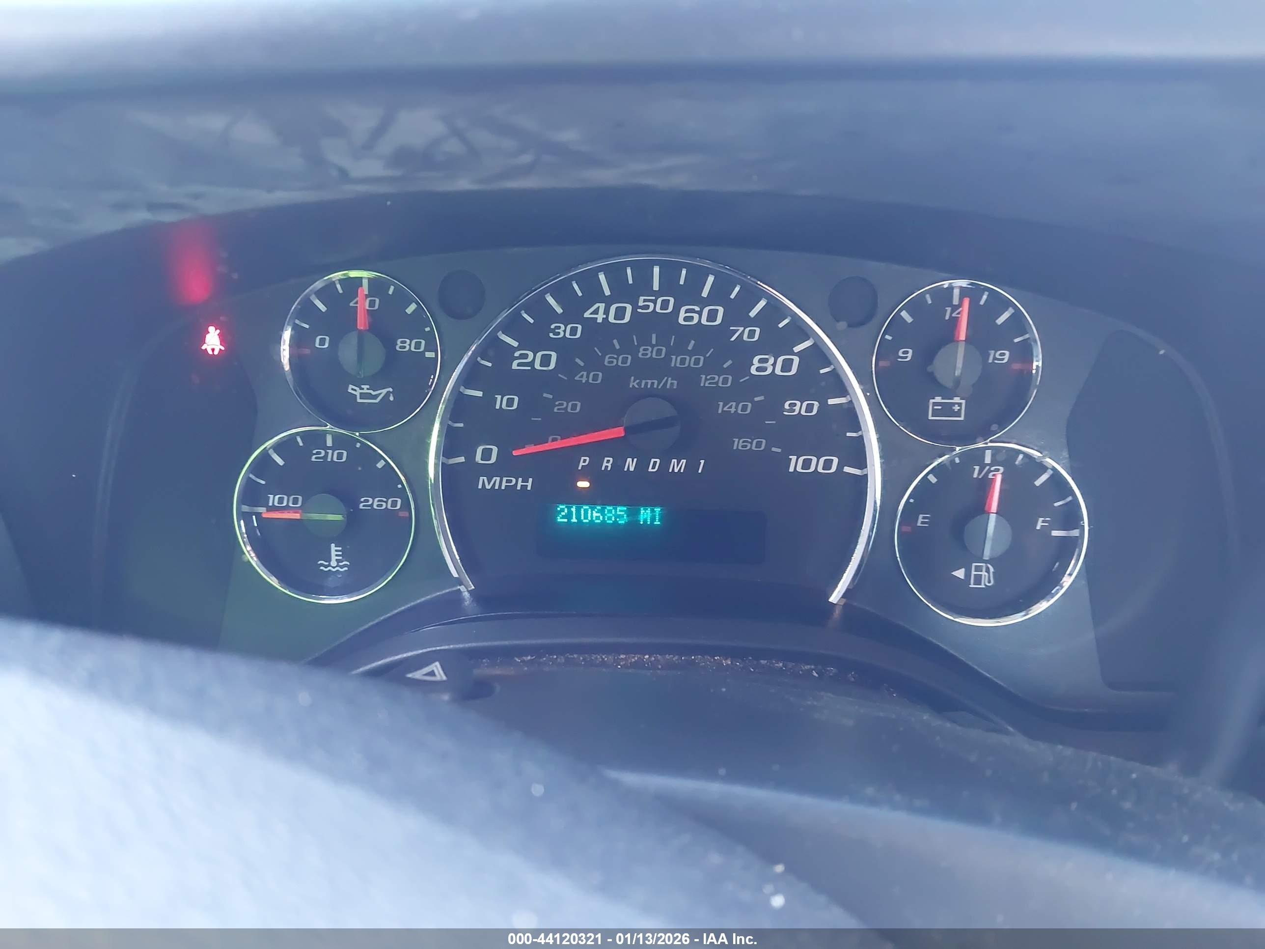 CHEVROLET EXPRESS image 6