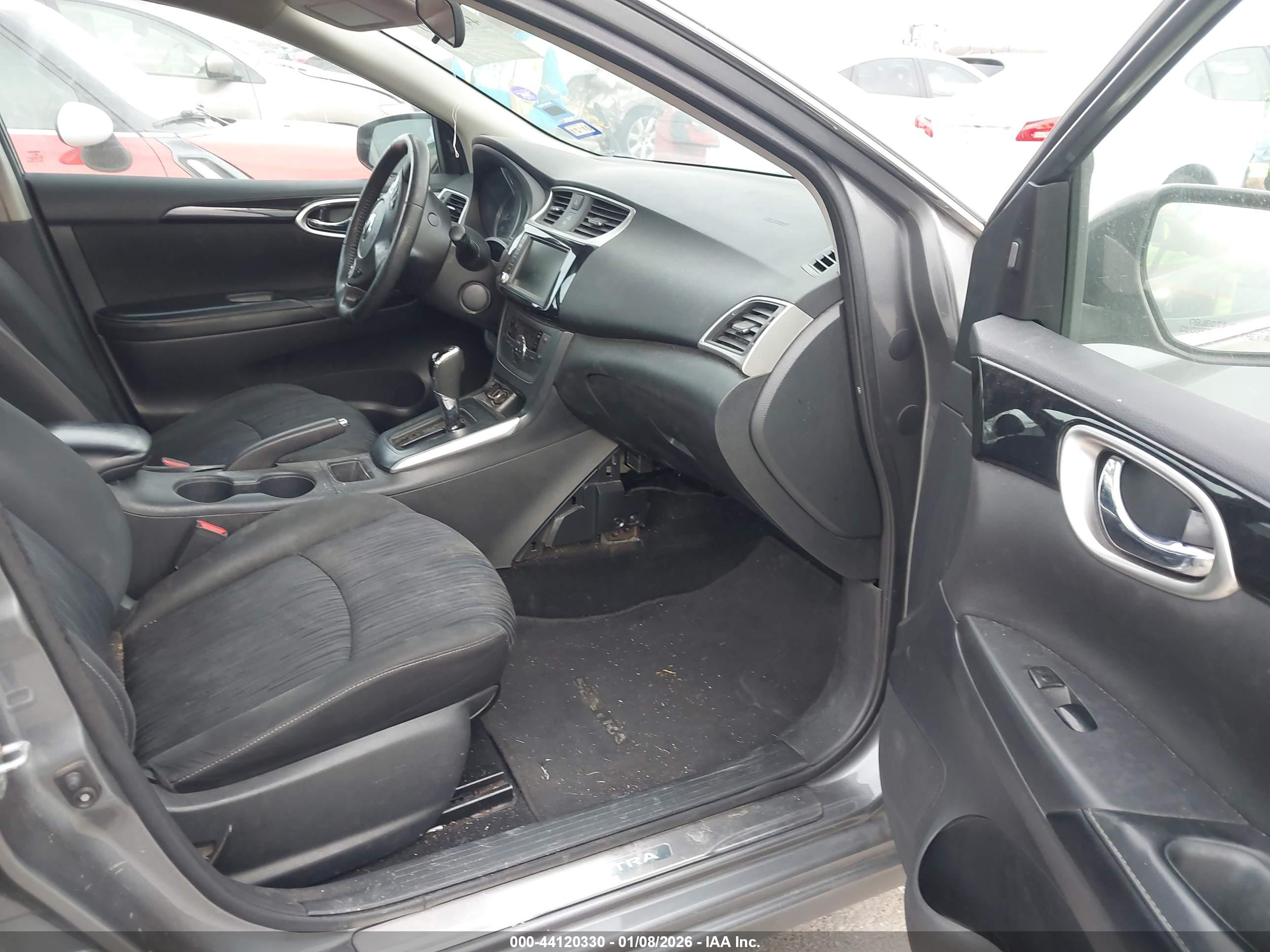 NISSAN SENTRA image 5