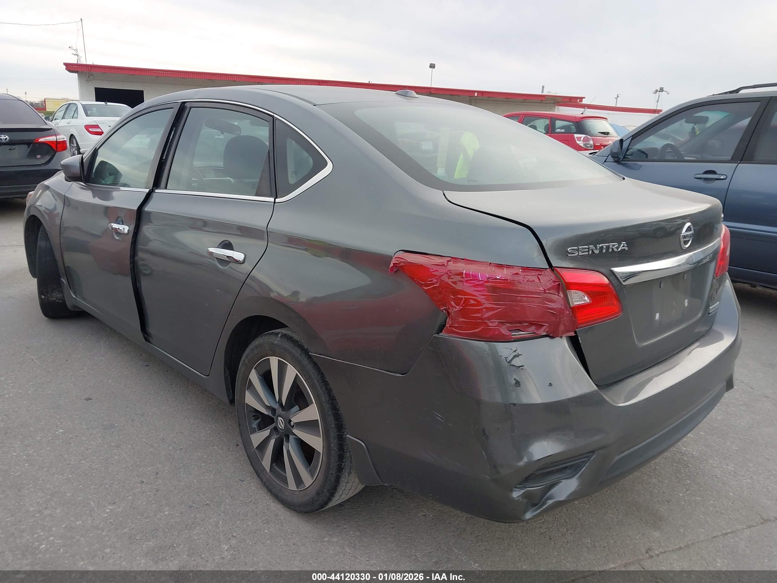 NISSAN SENTRA image 6
