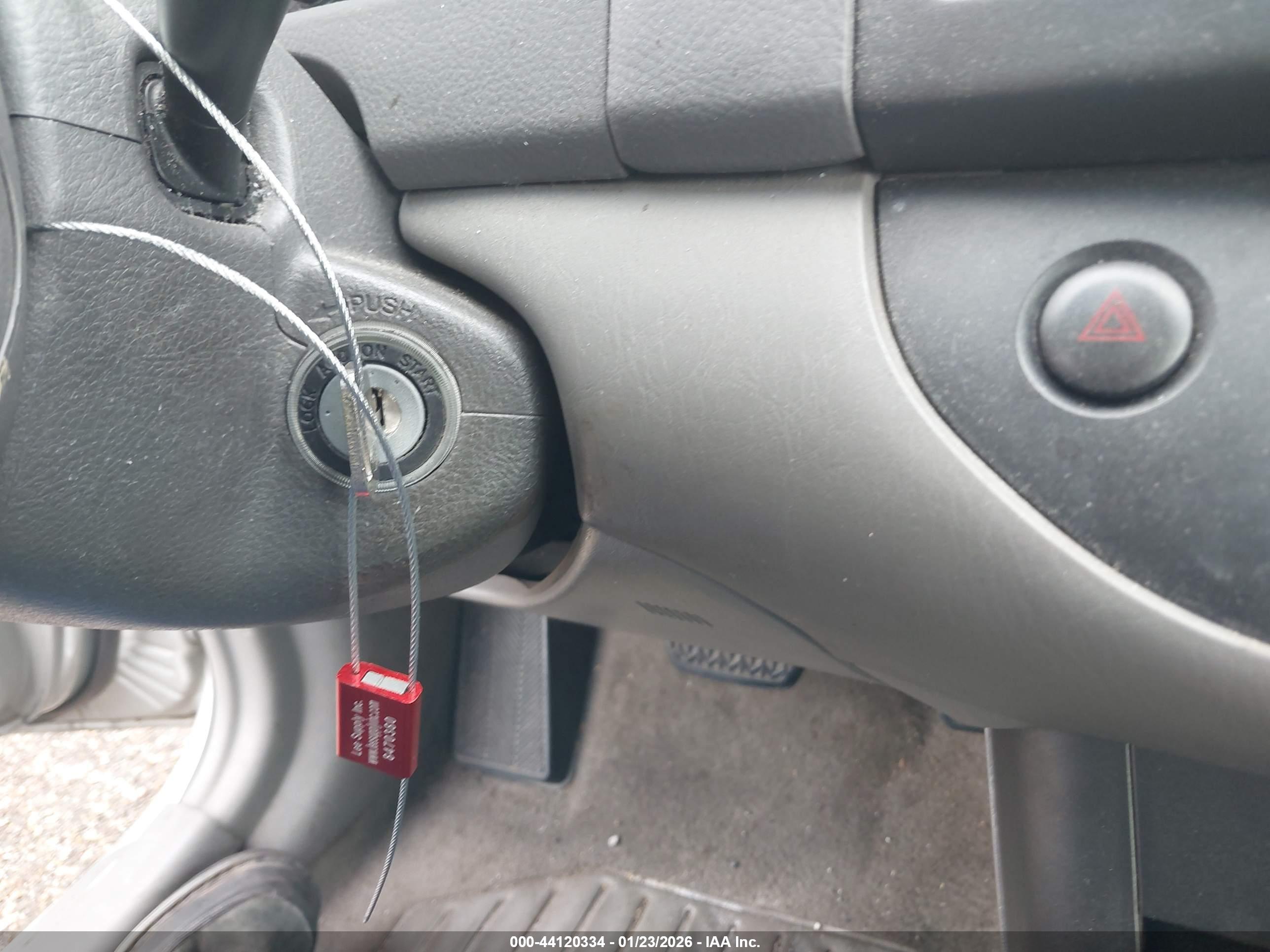 TOYOTA CAMRY image 11