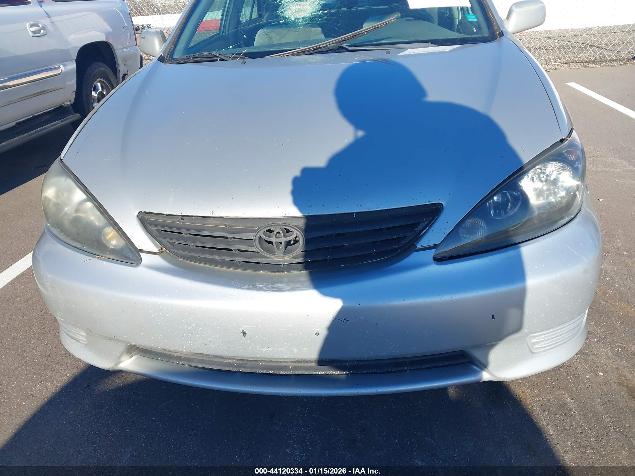 TOYOTA CAMRY image 6