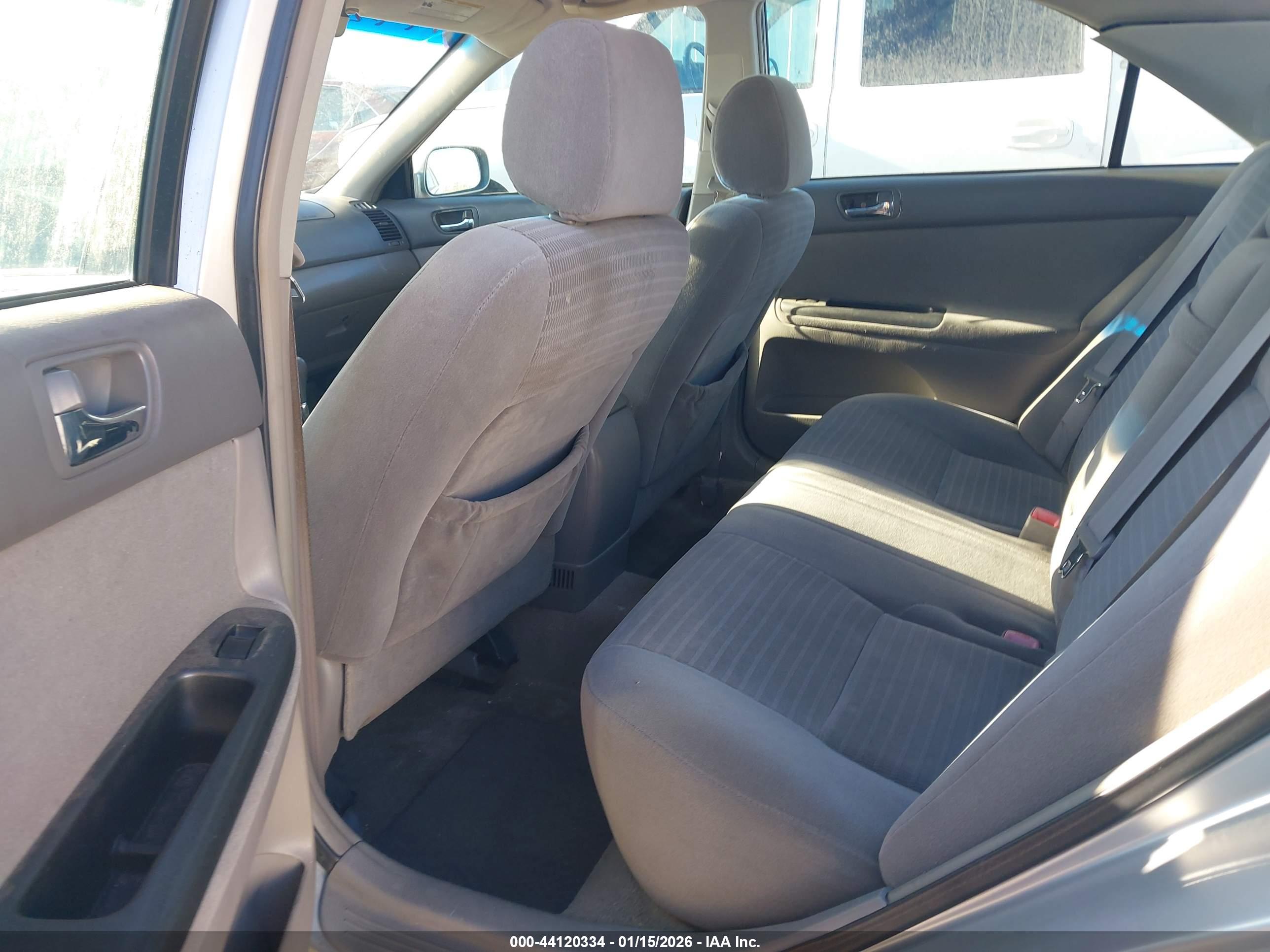 TOYOTA CAMRY image 8