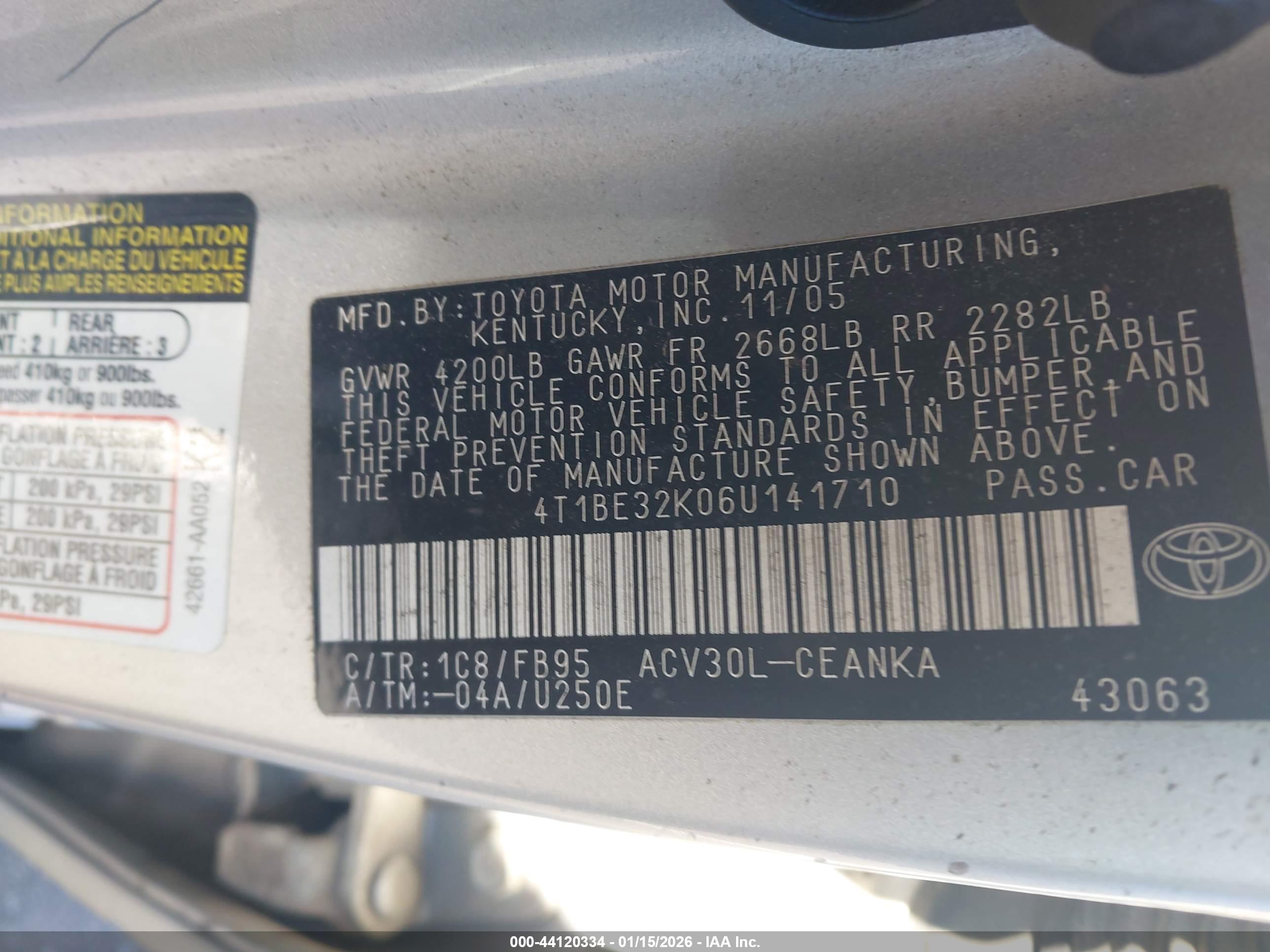 TOYOTA CAMRY image 9