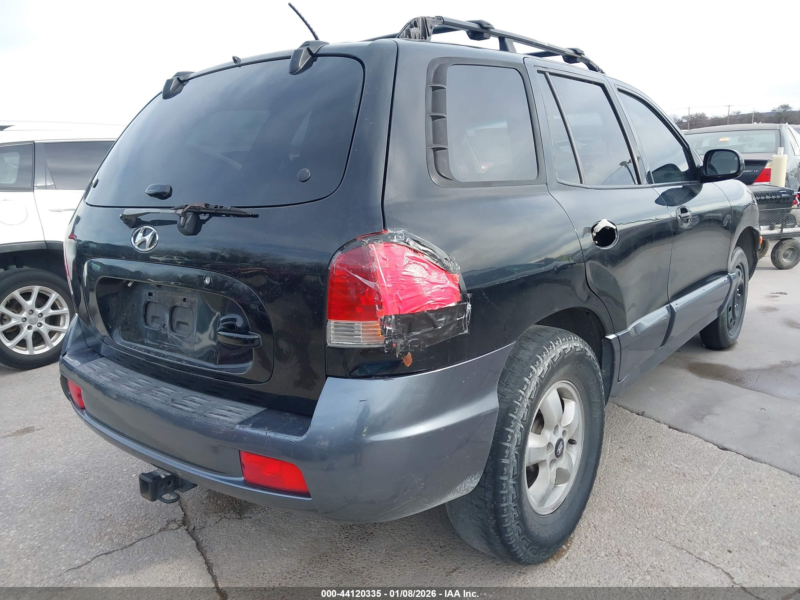 HYUNDAI SANTA image 4