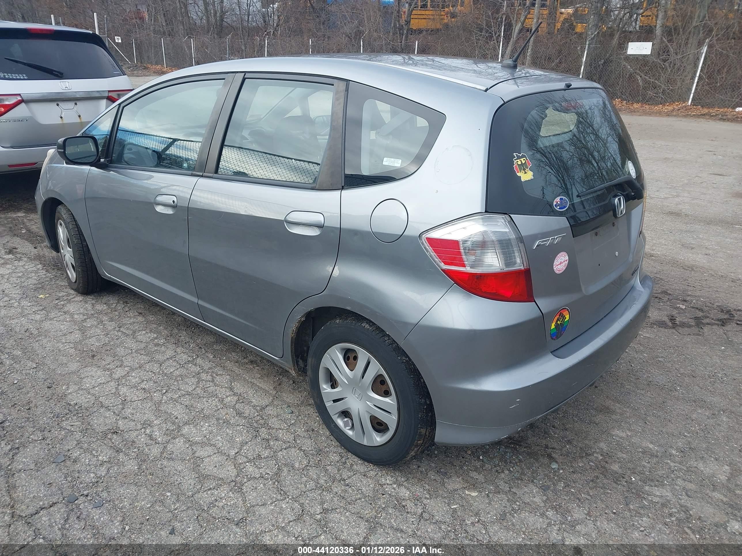 HONDA FIT image 3