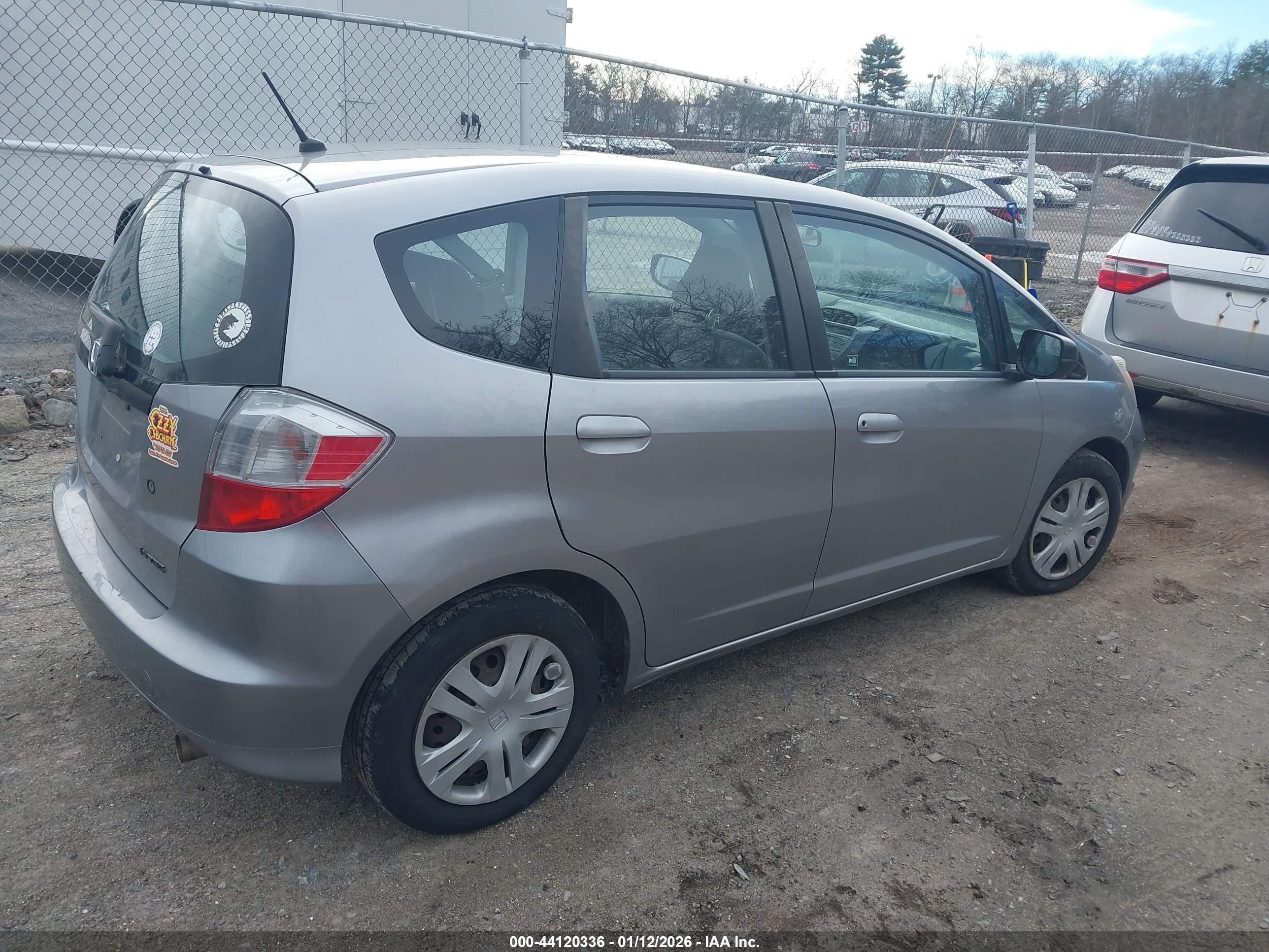 HONDA FIT image 4