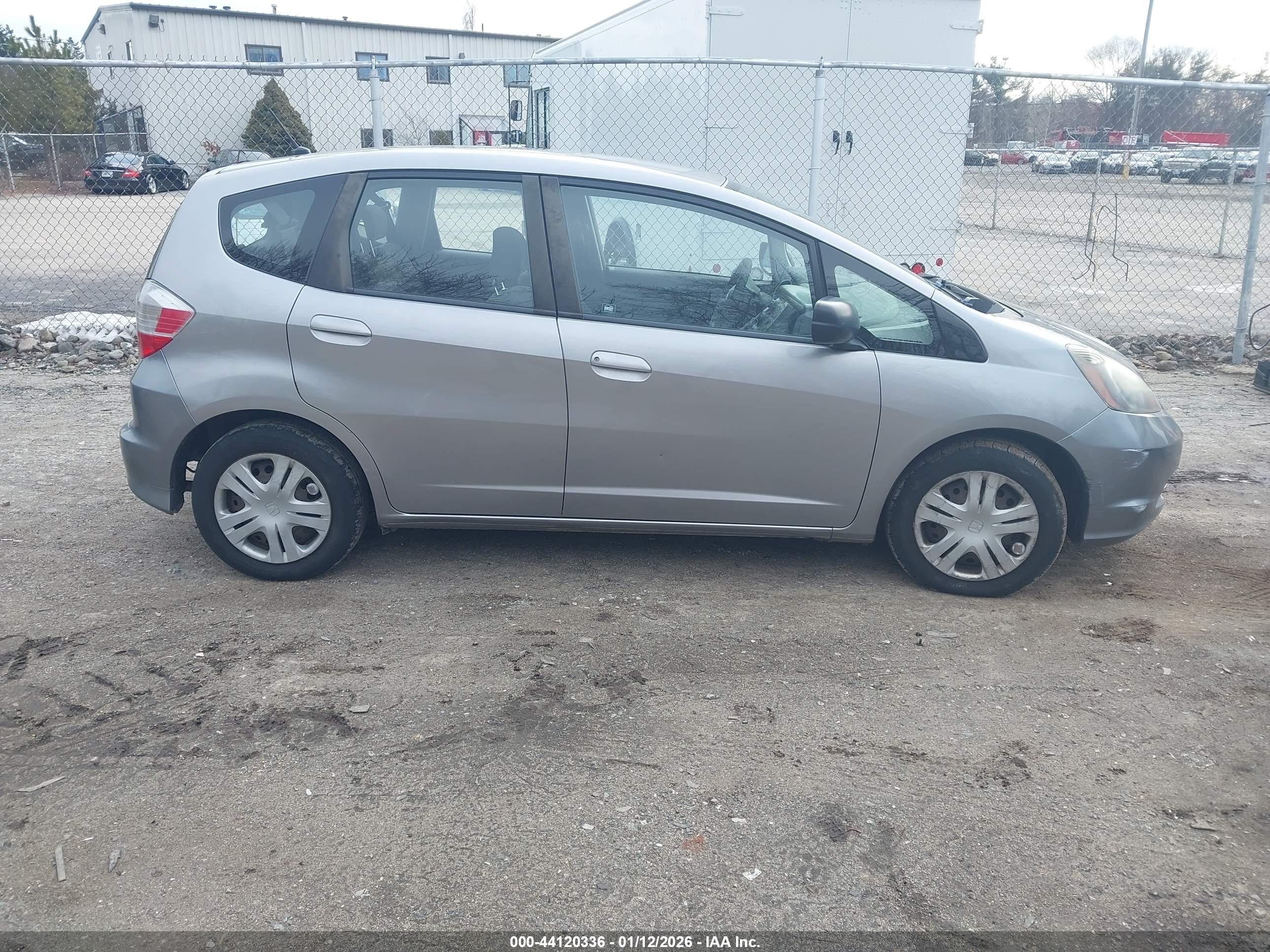 HONDA FIT image 5