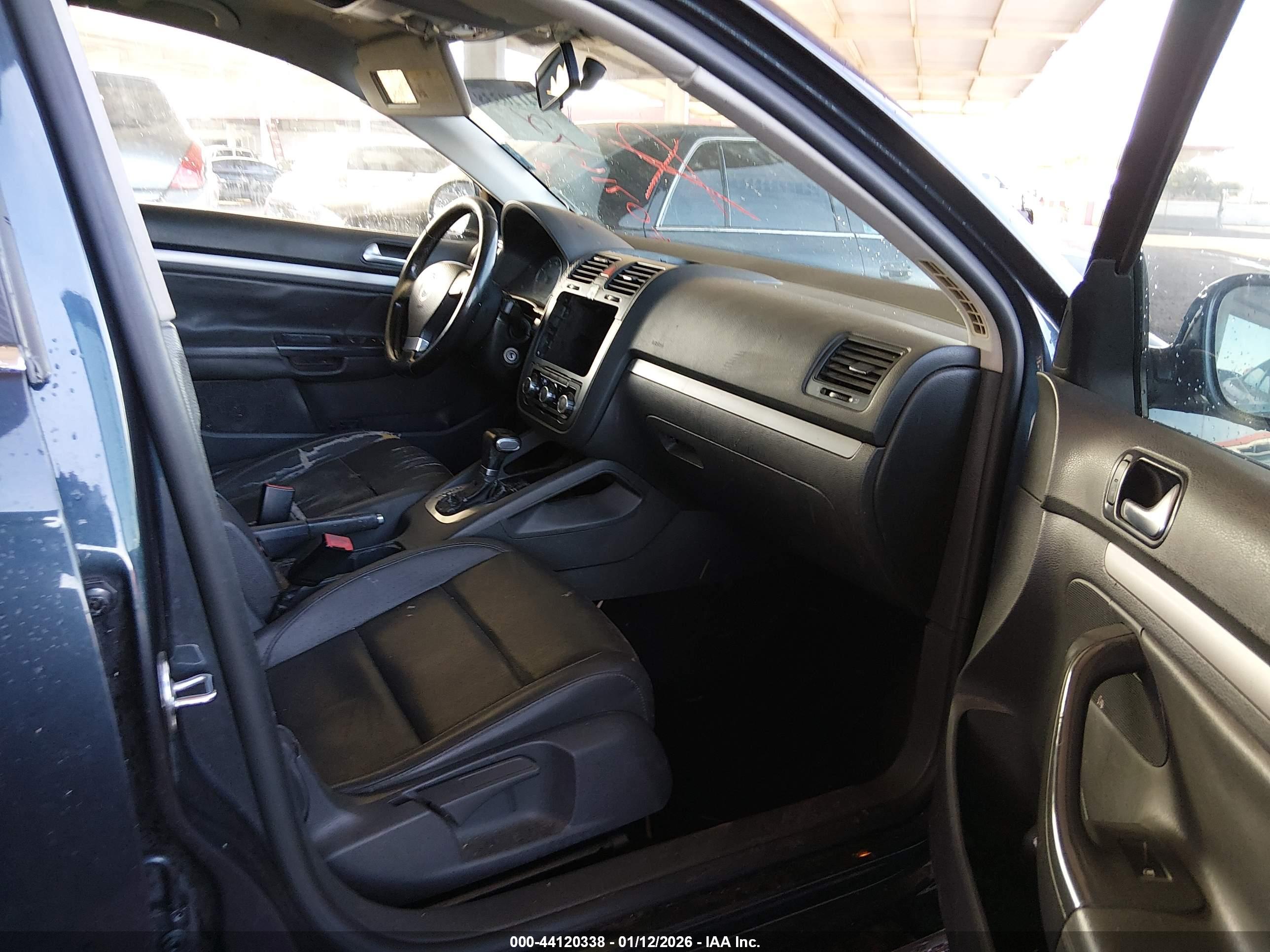 VOLKSWAGEN JETTA image 5