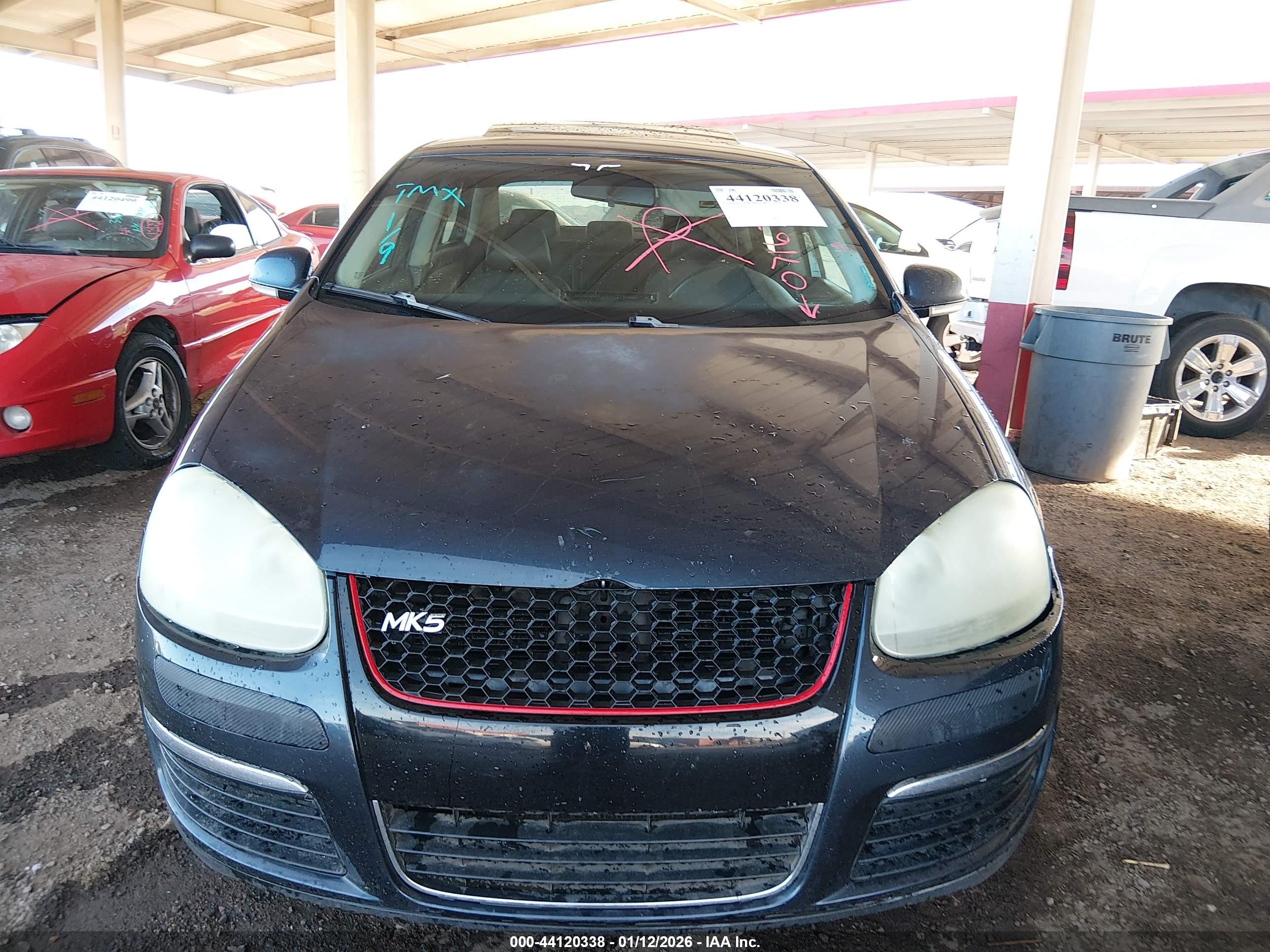 VOLKSWAGEN JETTA image 6