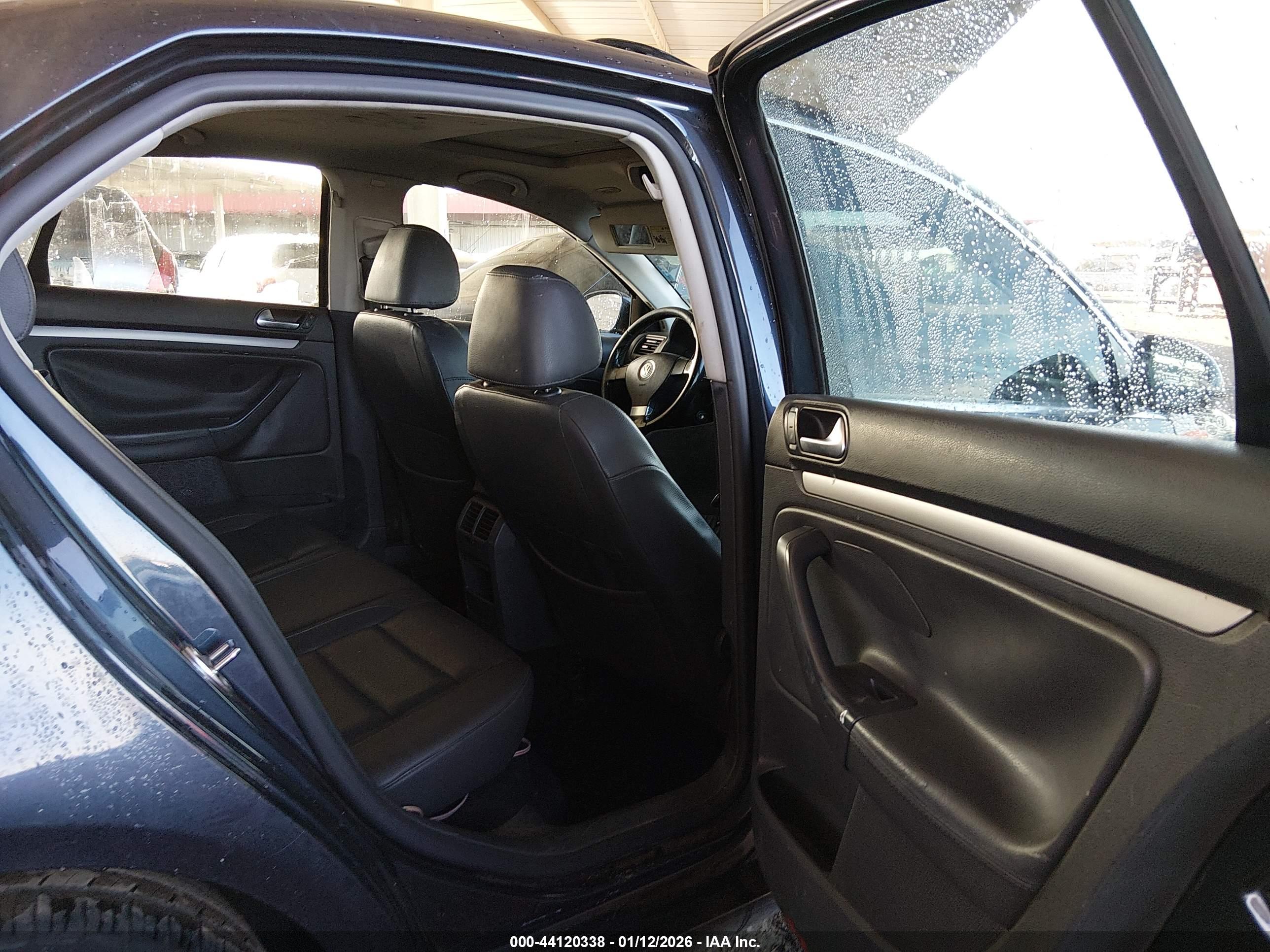 VOLKSWAGEN JETTA image 8