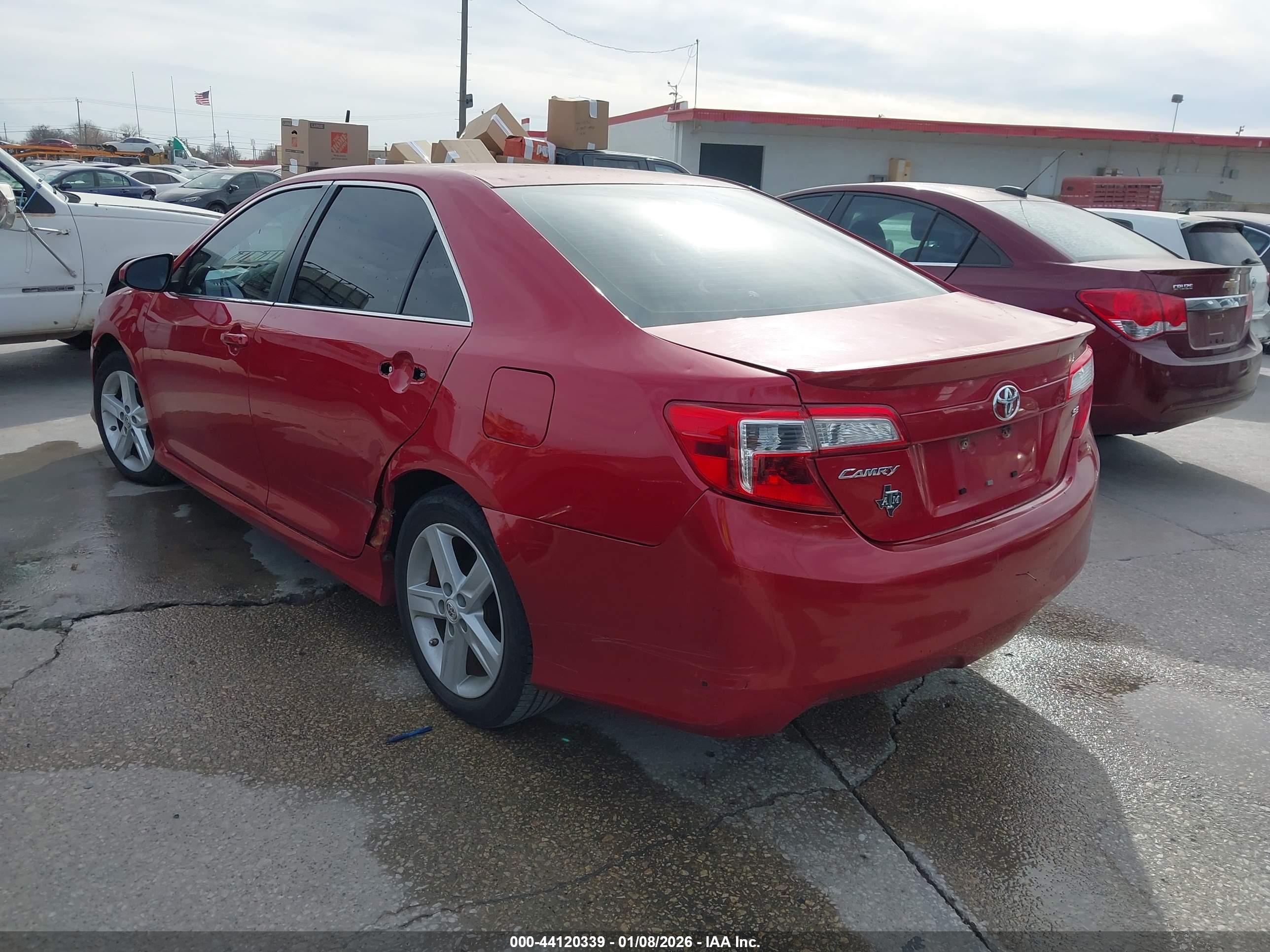 TOYOTA CAMRY image 3