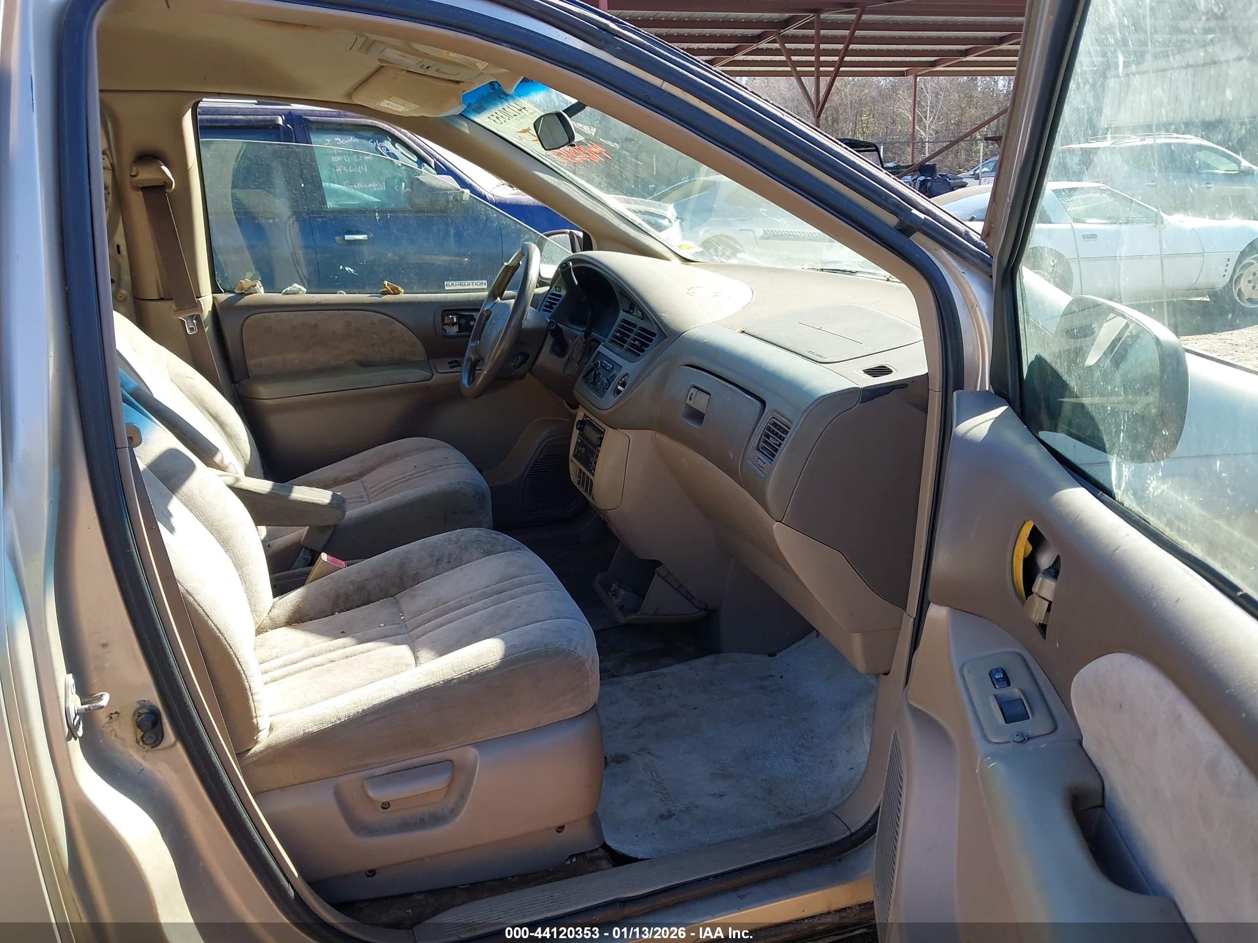 TOYOTA SIENNA image 5