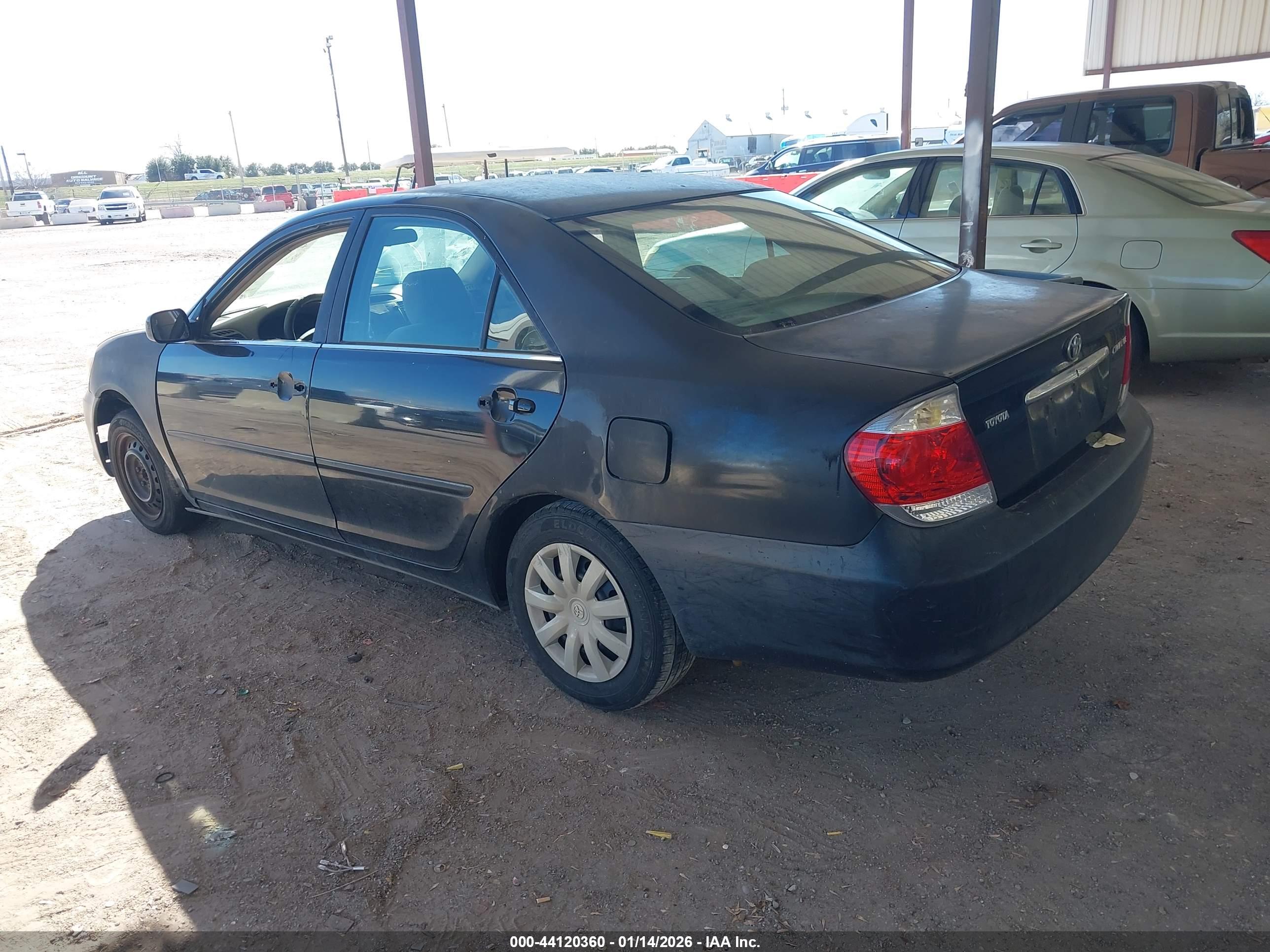 TOYOTA CAMRY image 3