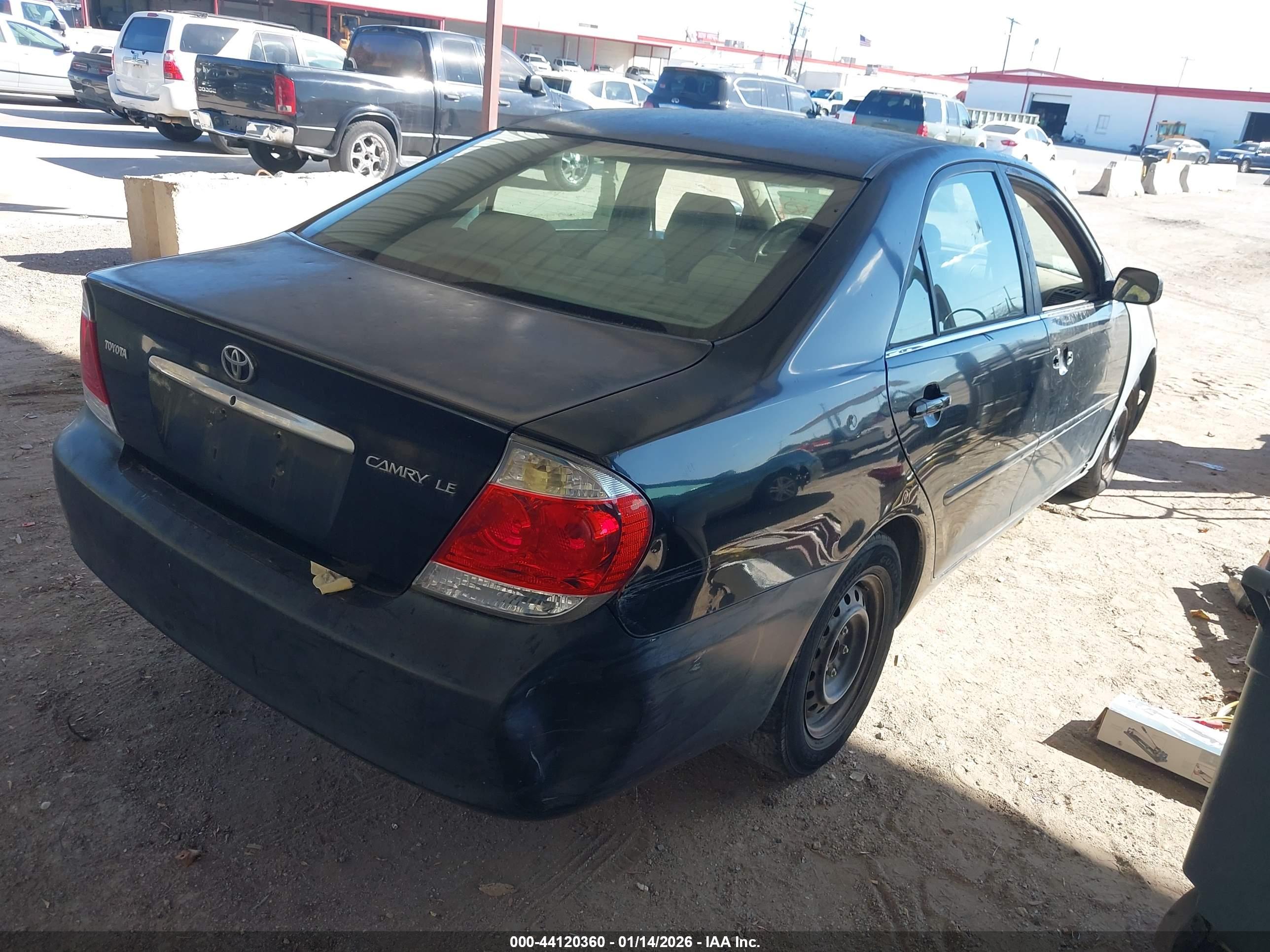 TOYOTA CAMRY image 4