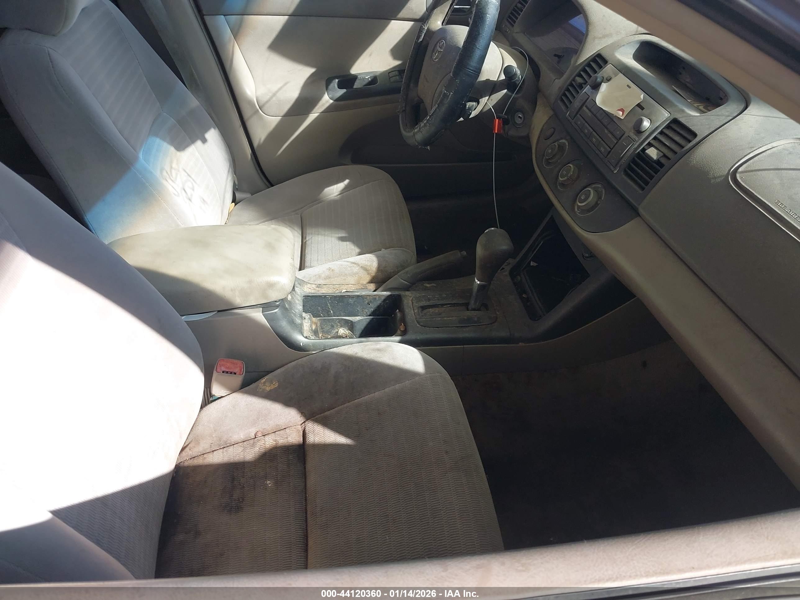 TOYOTA CAMRY image 5