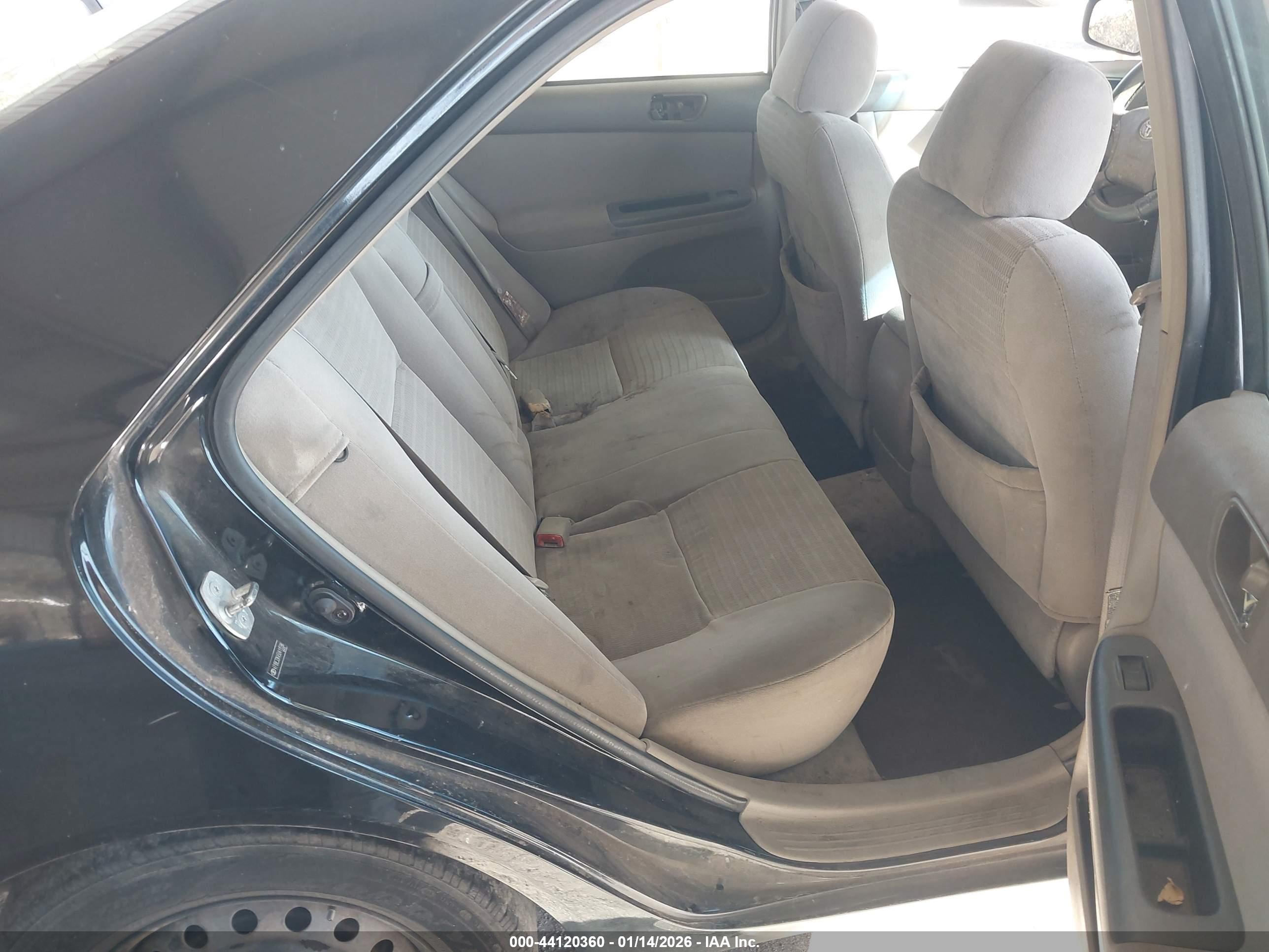 TOYOTA CAMRY image 8