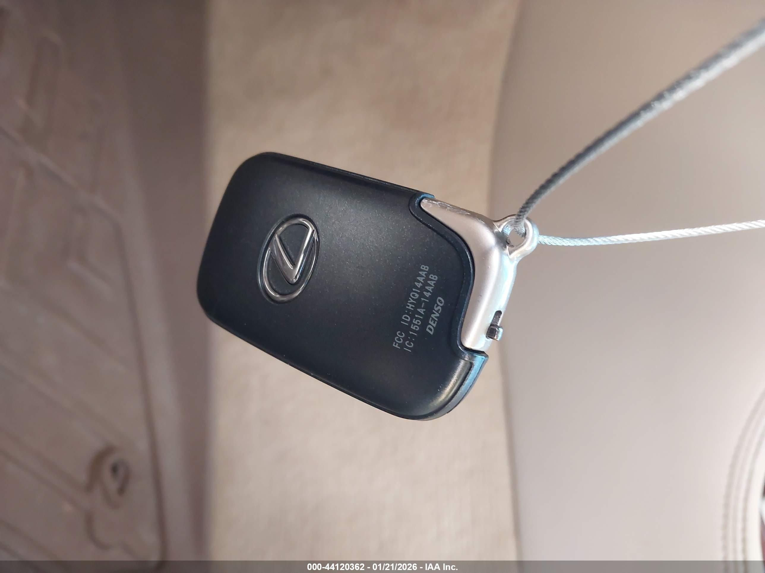 LEXUS GS image 11