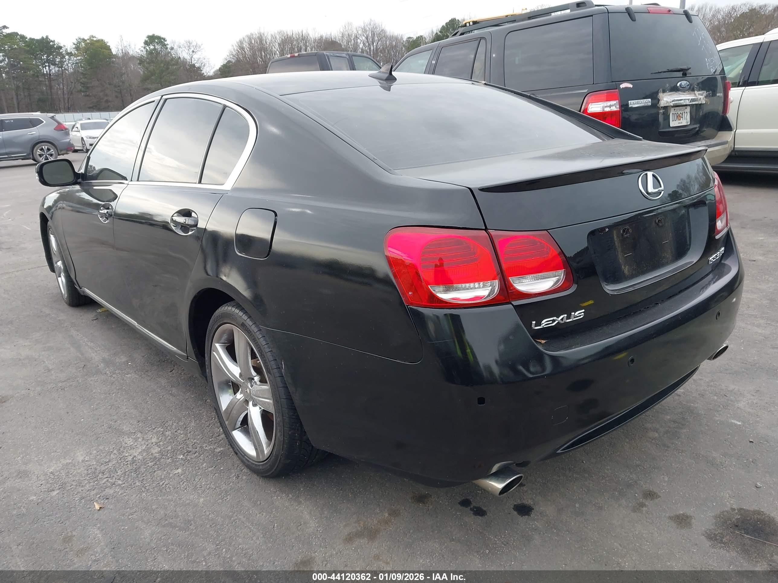 LEXUS GS image 3