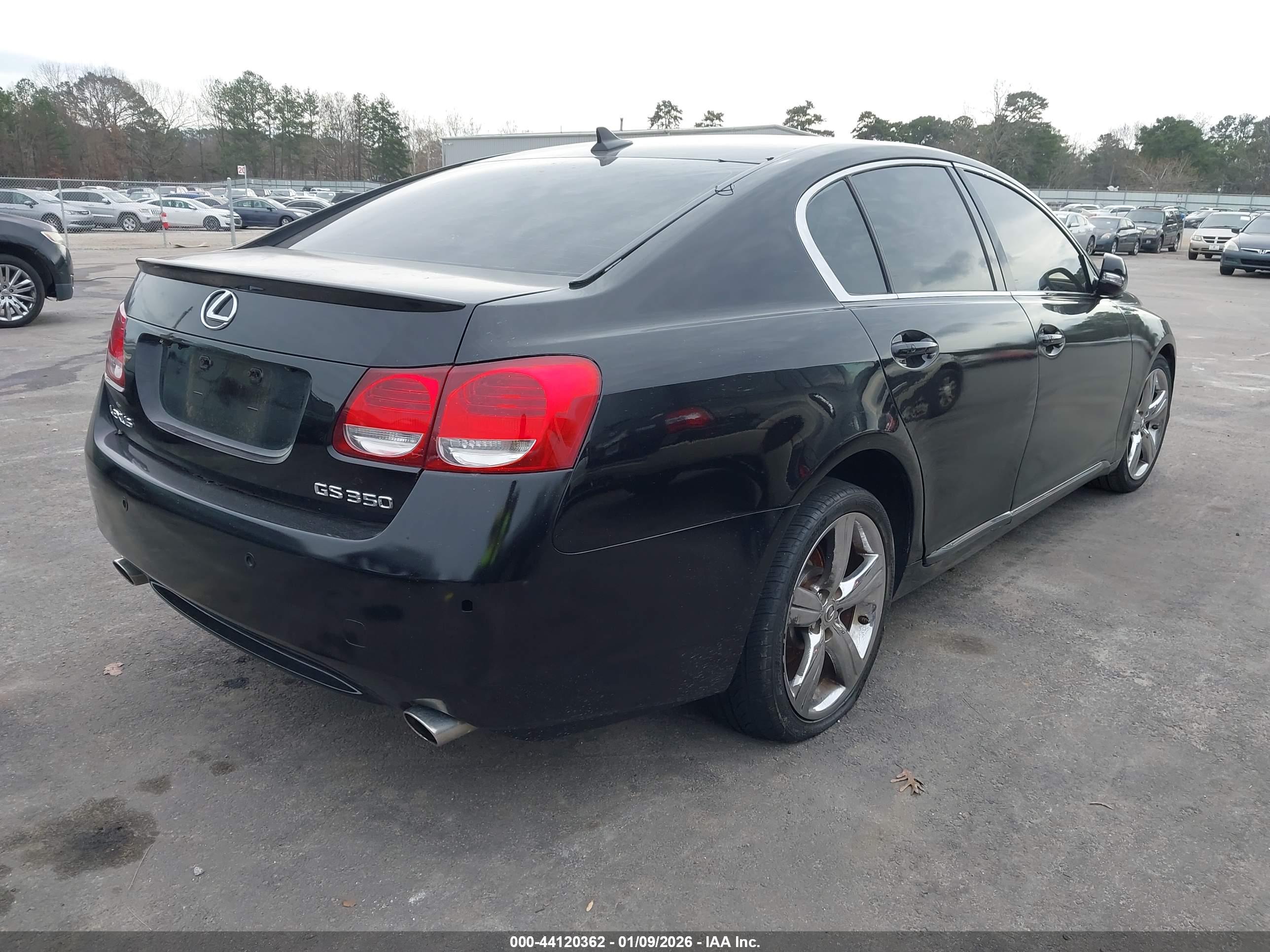 LEXUS GS image 4