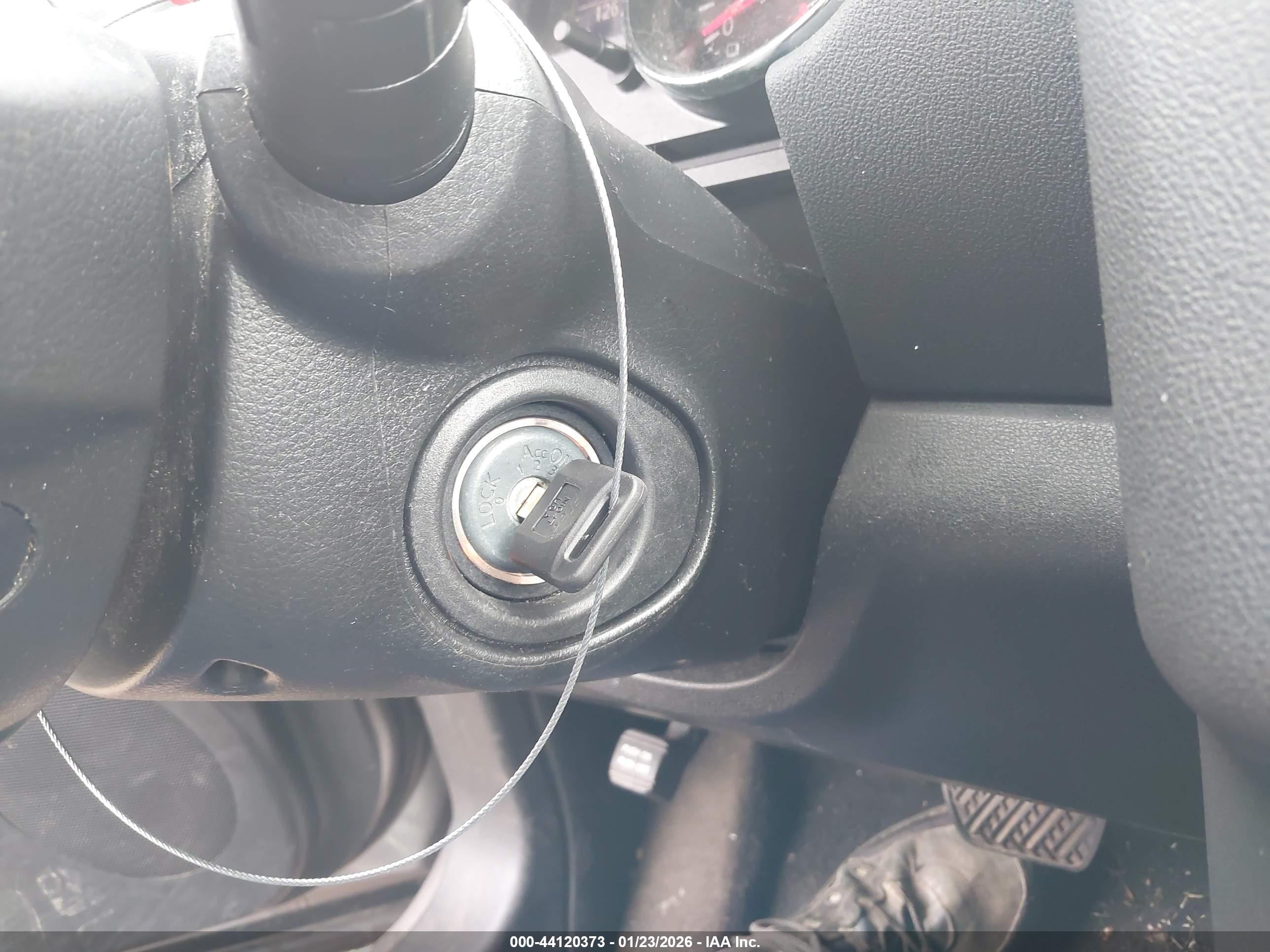 NISSAN ROGUE image 11