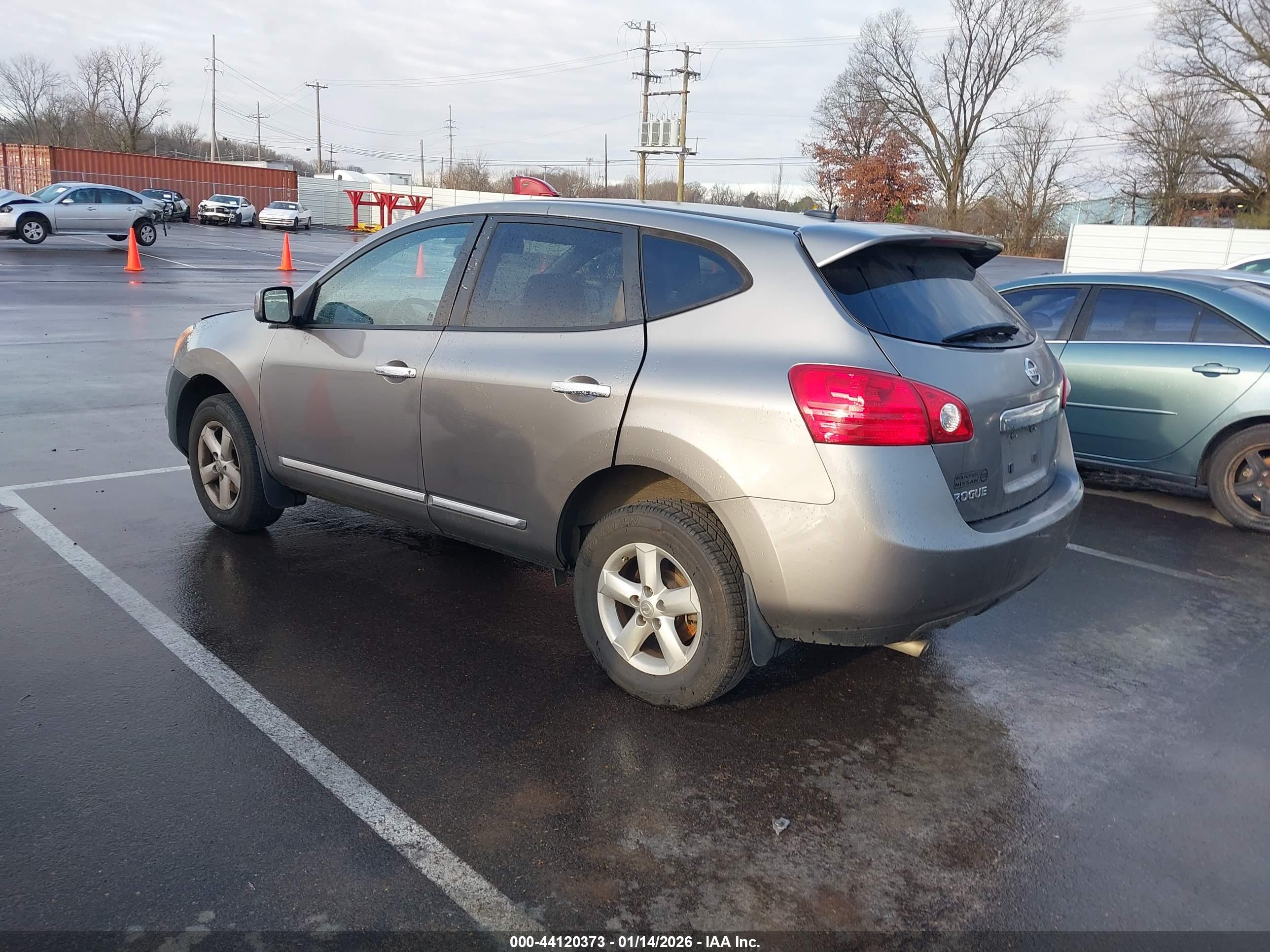 NISSAN ROGUE image 3