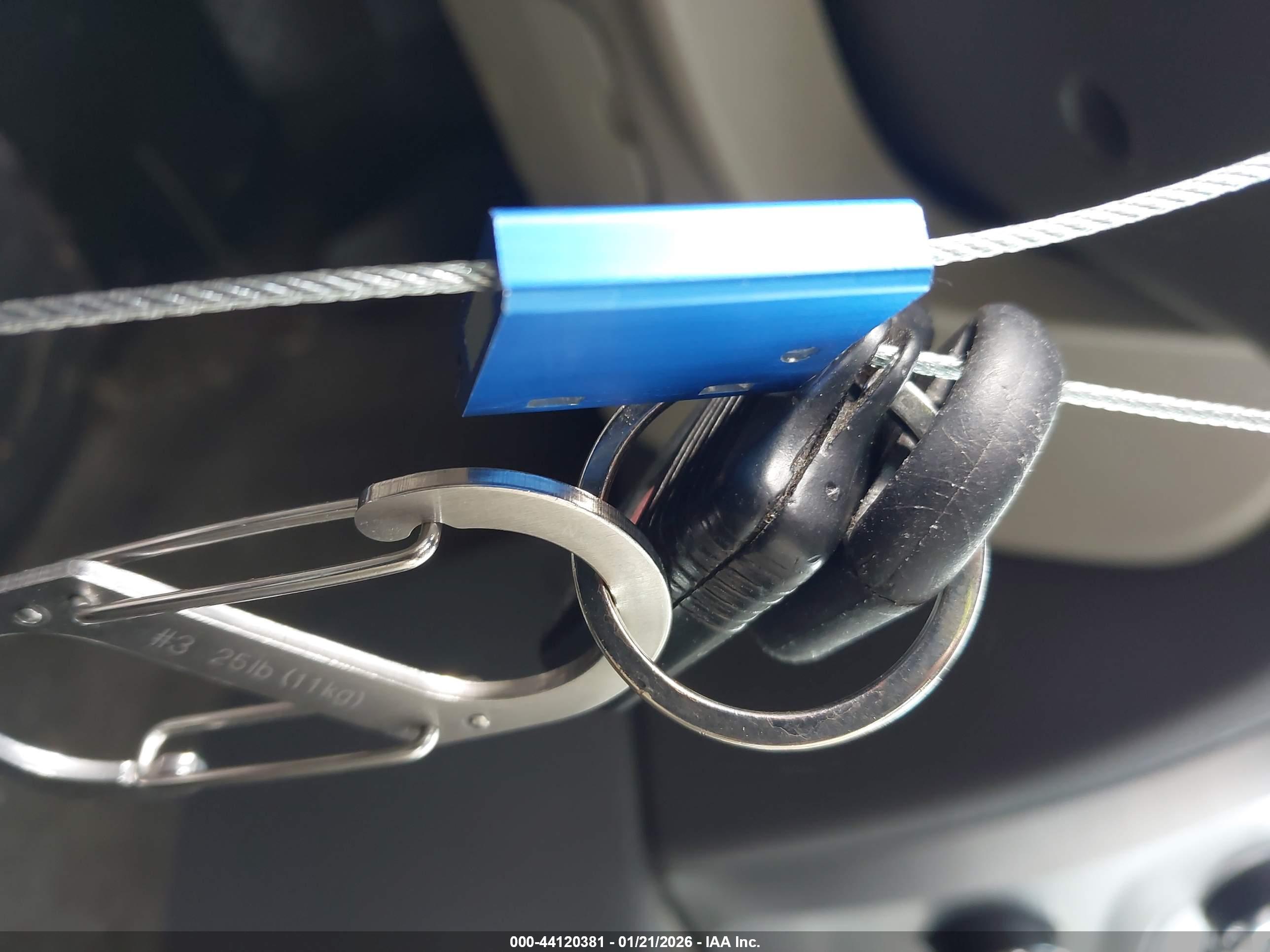 FORD FUSION image 11