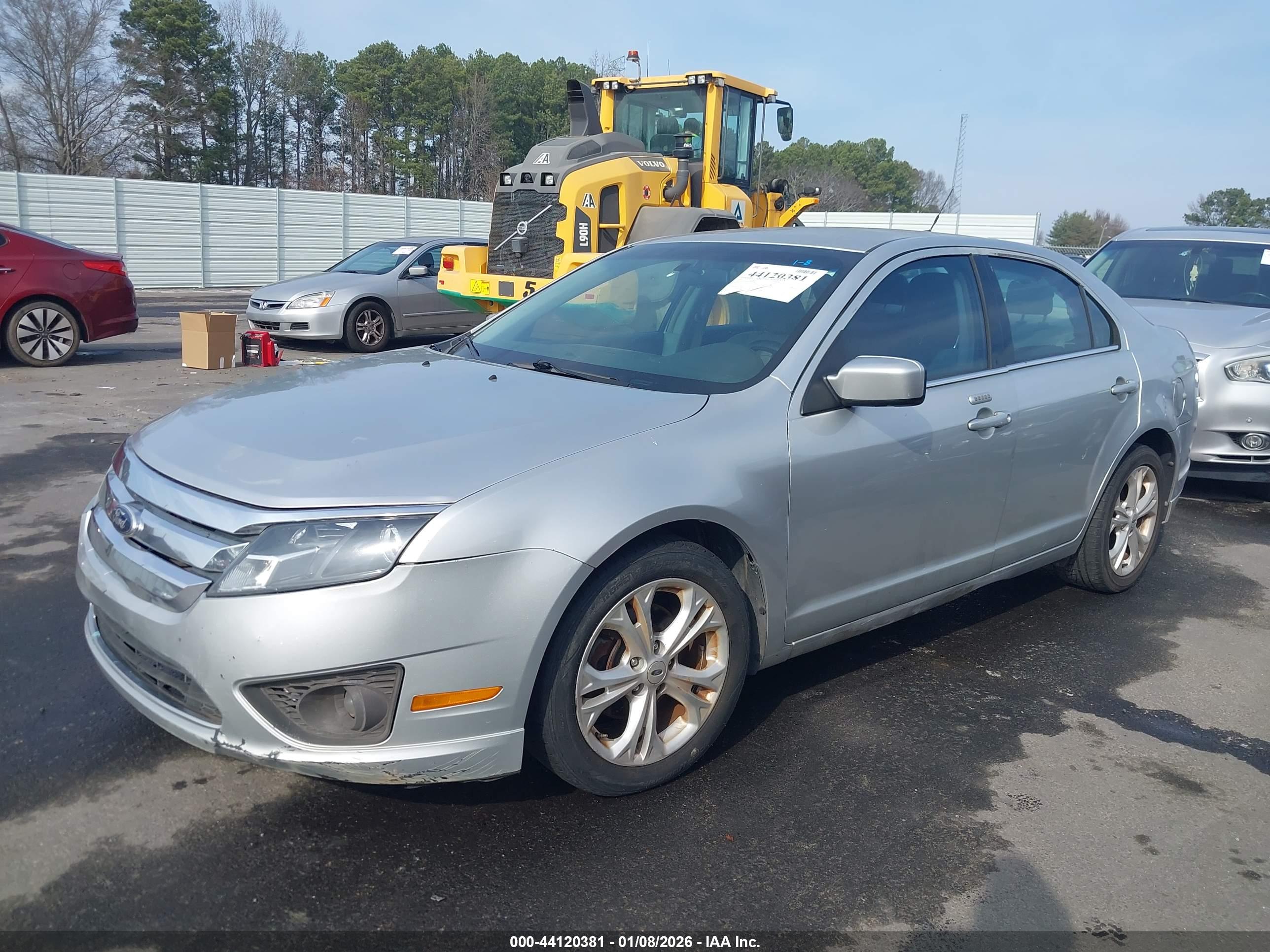 FORD FUSION image 2