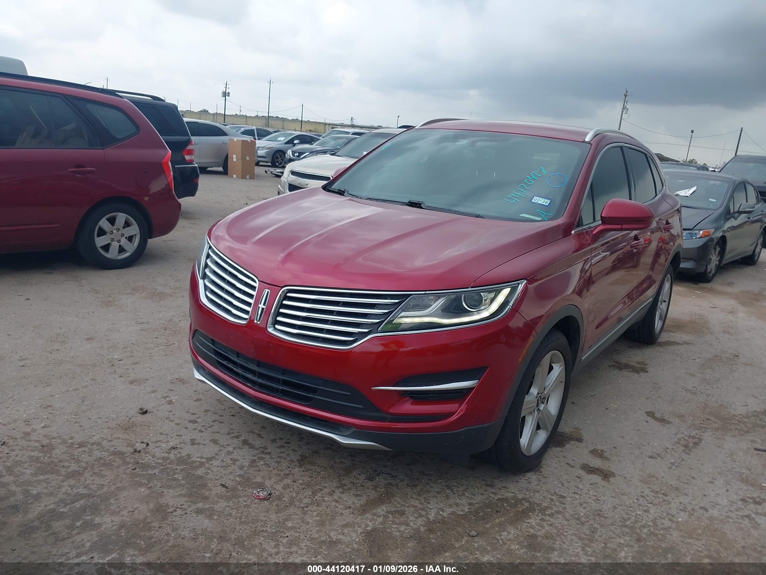 LINCOLN MKC image 2