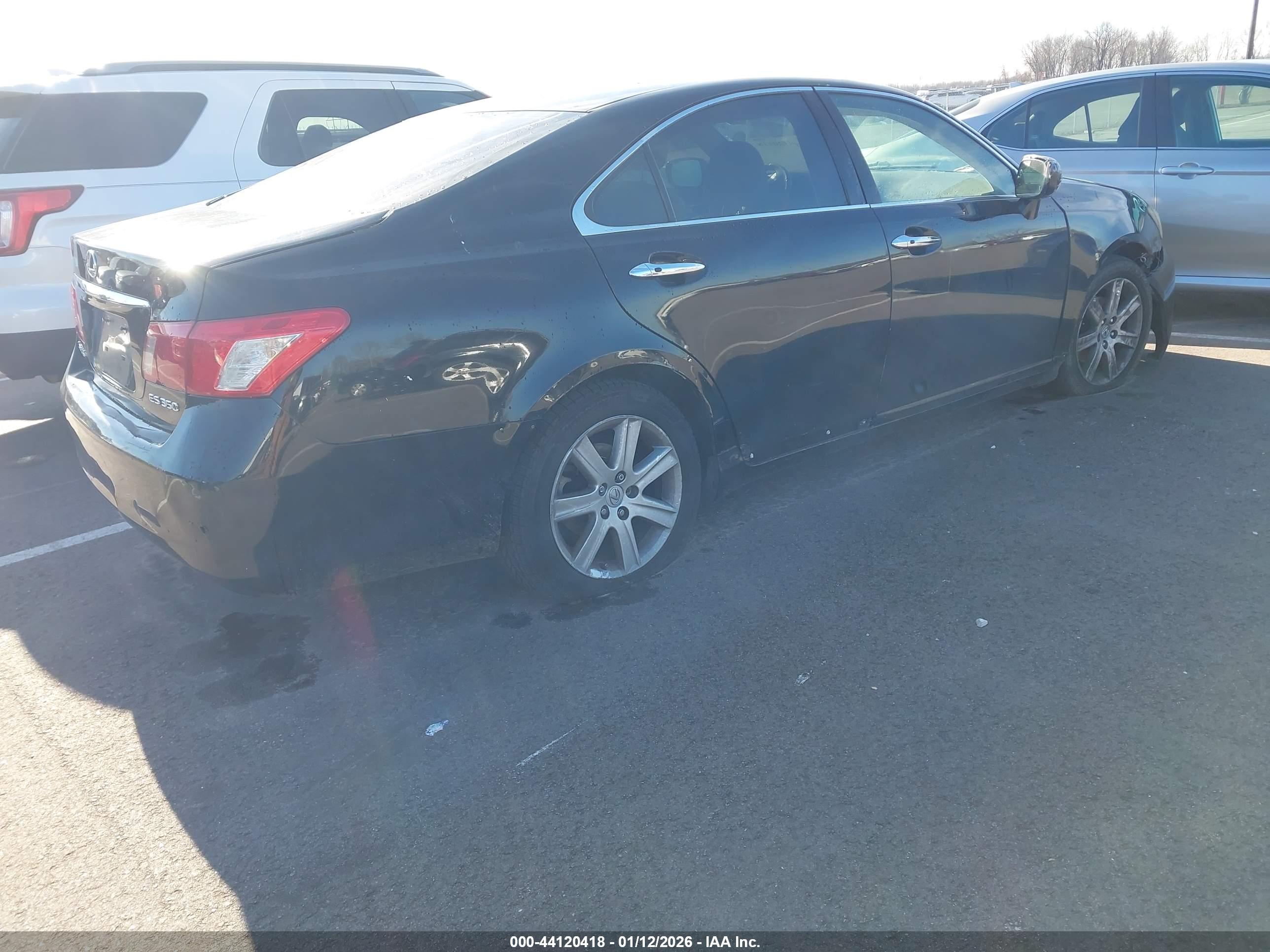 LEXUS ES image 4