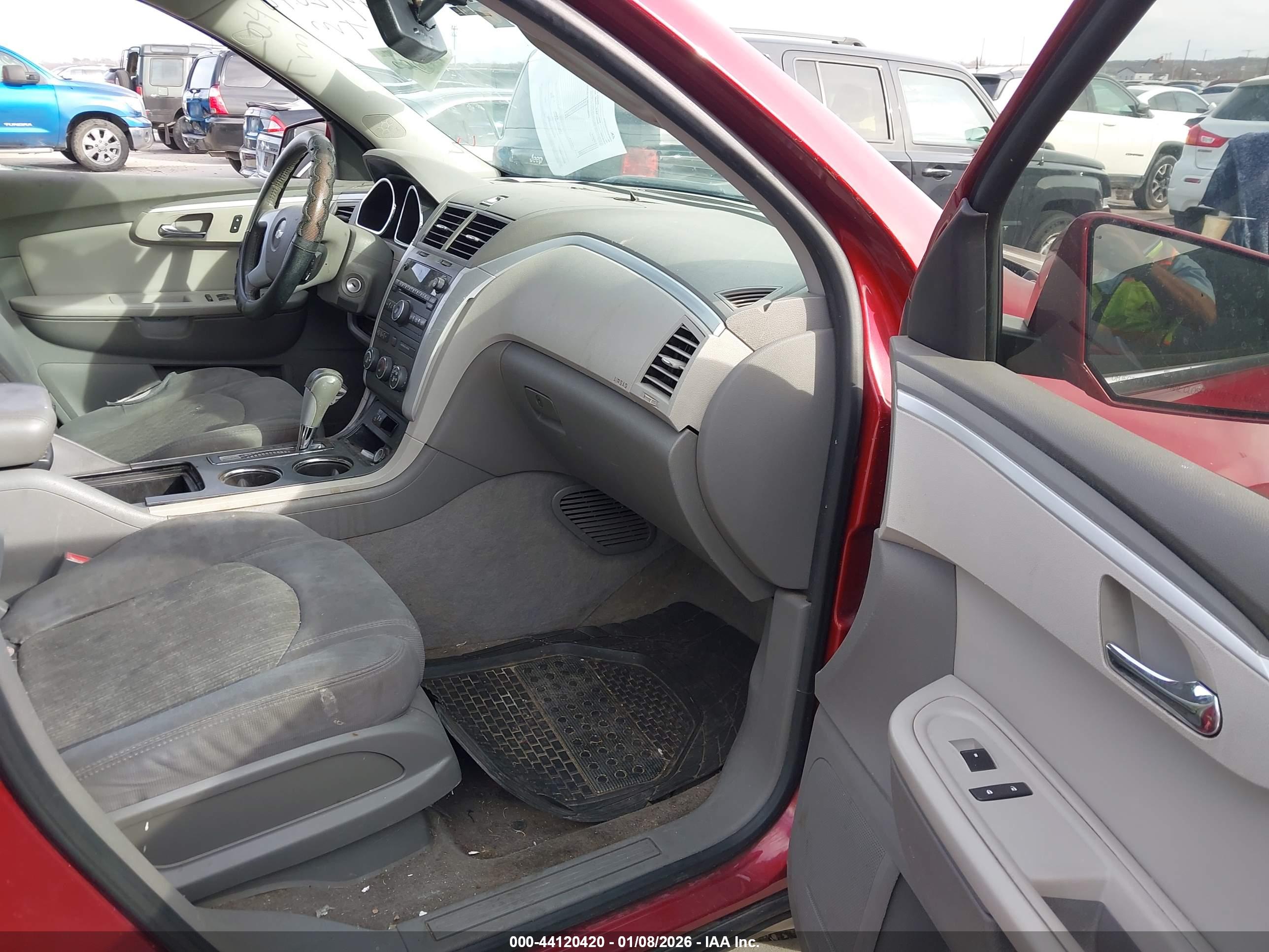 CHEVROLET TRAVERSE image 5