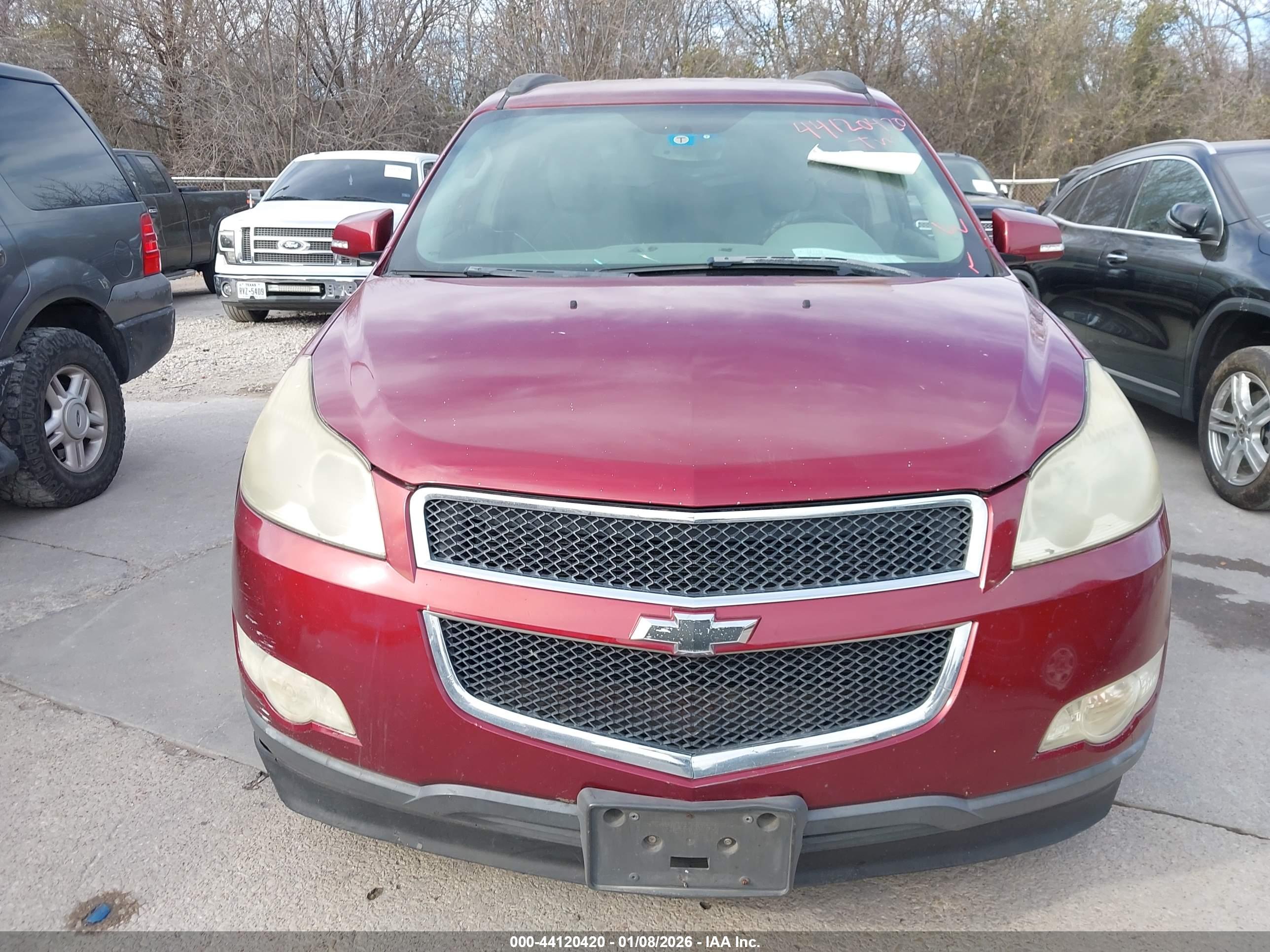CHEVROLET TRAVERSE image 6